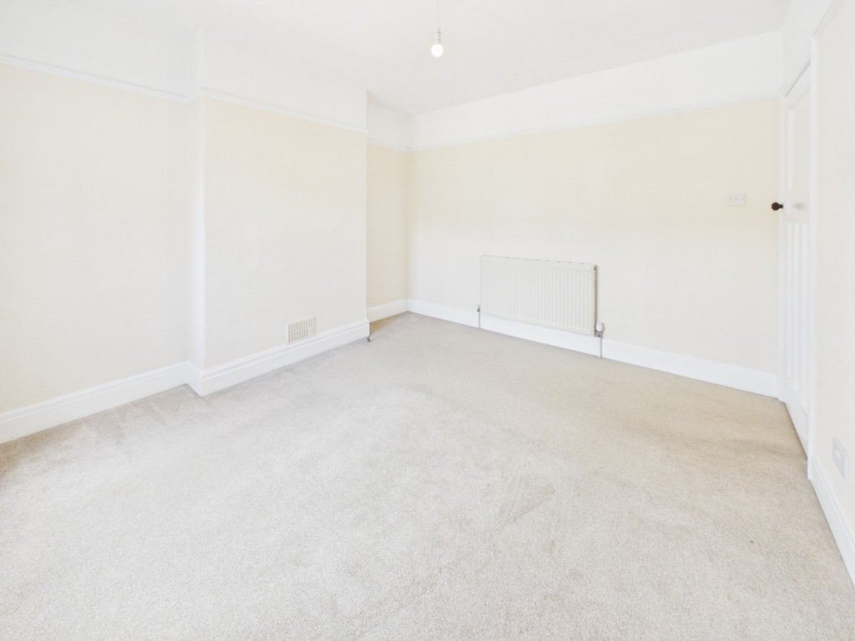 Molesworth Road, Woodford
