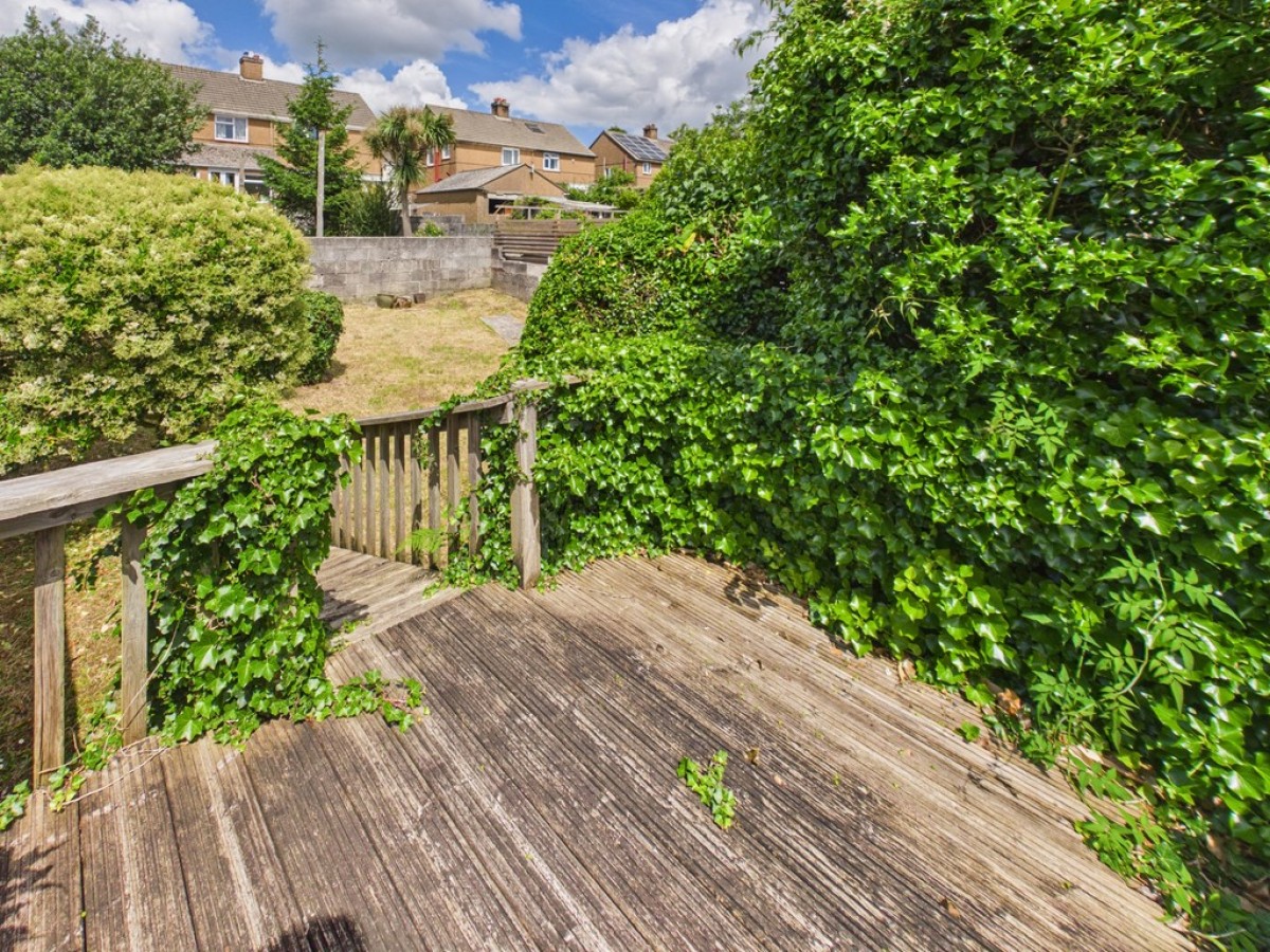 Molesworth Road, Woodford