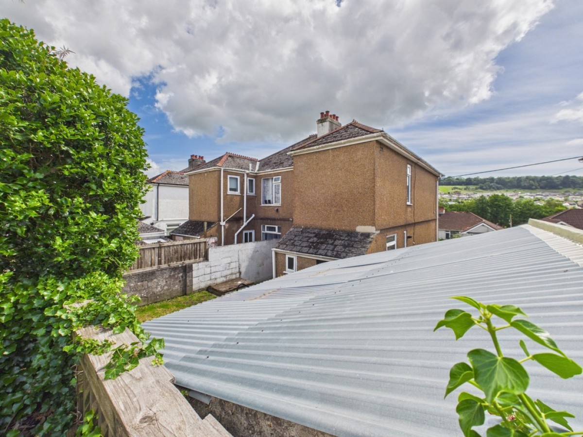 Molesworth Road, Woodford