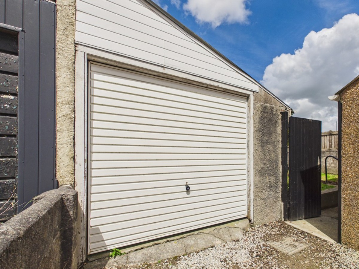 Molesworth Road, Woodford