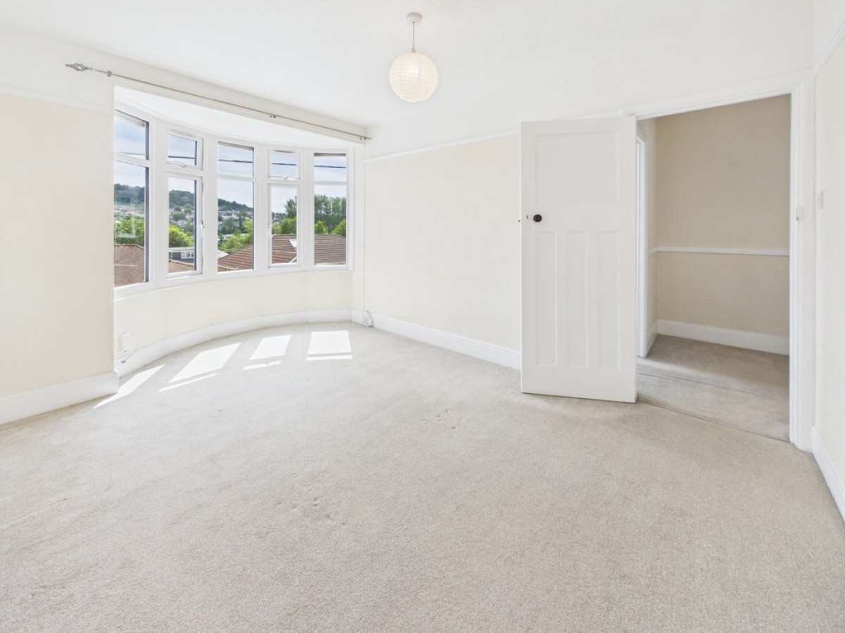 Molesworth Road, Woodford