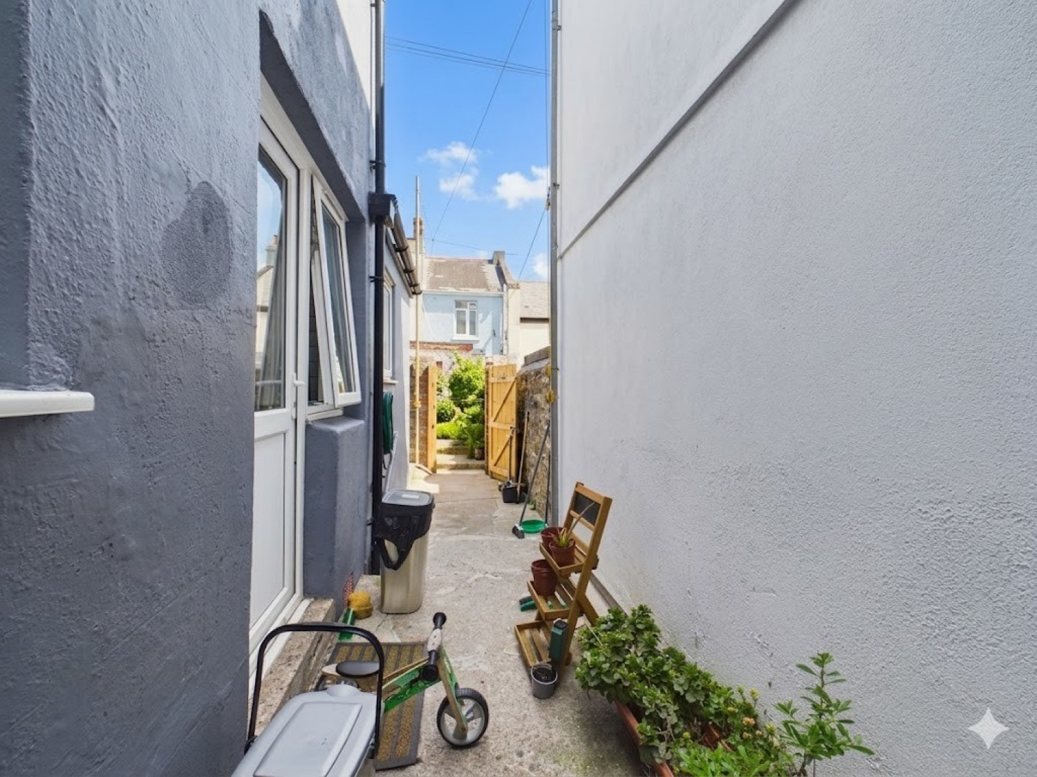 4 bedroom House for Sale Ryder Road, Stoke, Plymouth