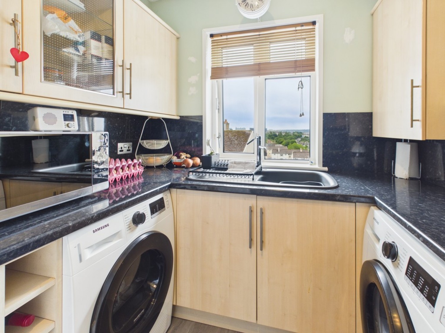 2 bedroom Flat for Letting Maker View, Stoke