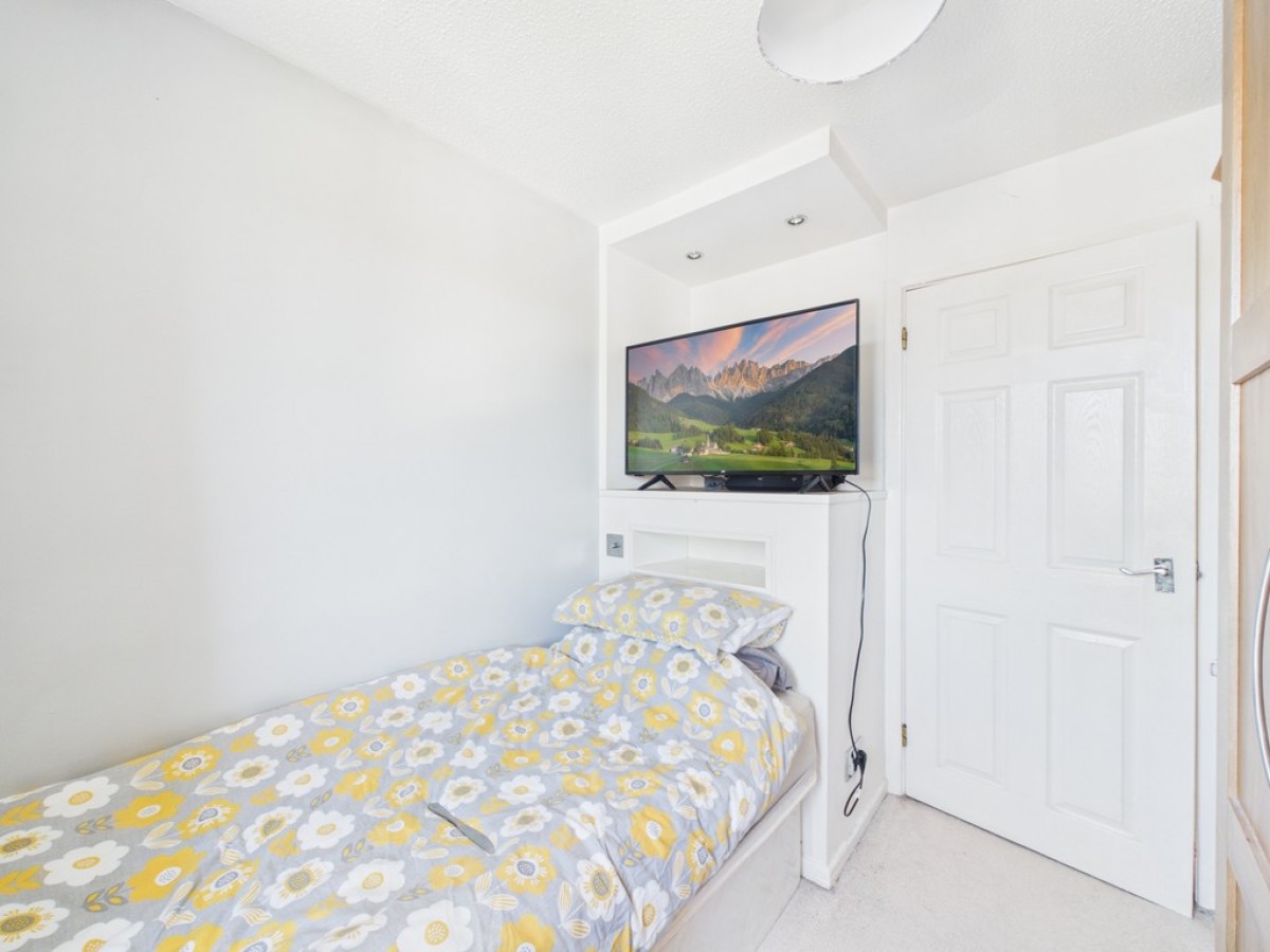 Wensum Close, Plympton