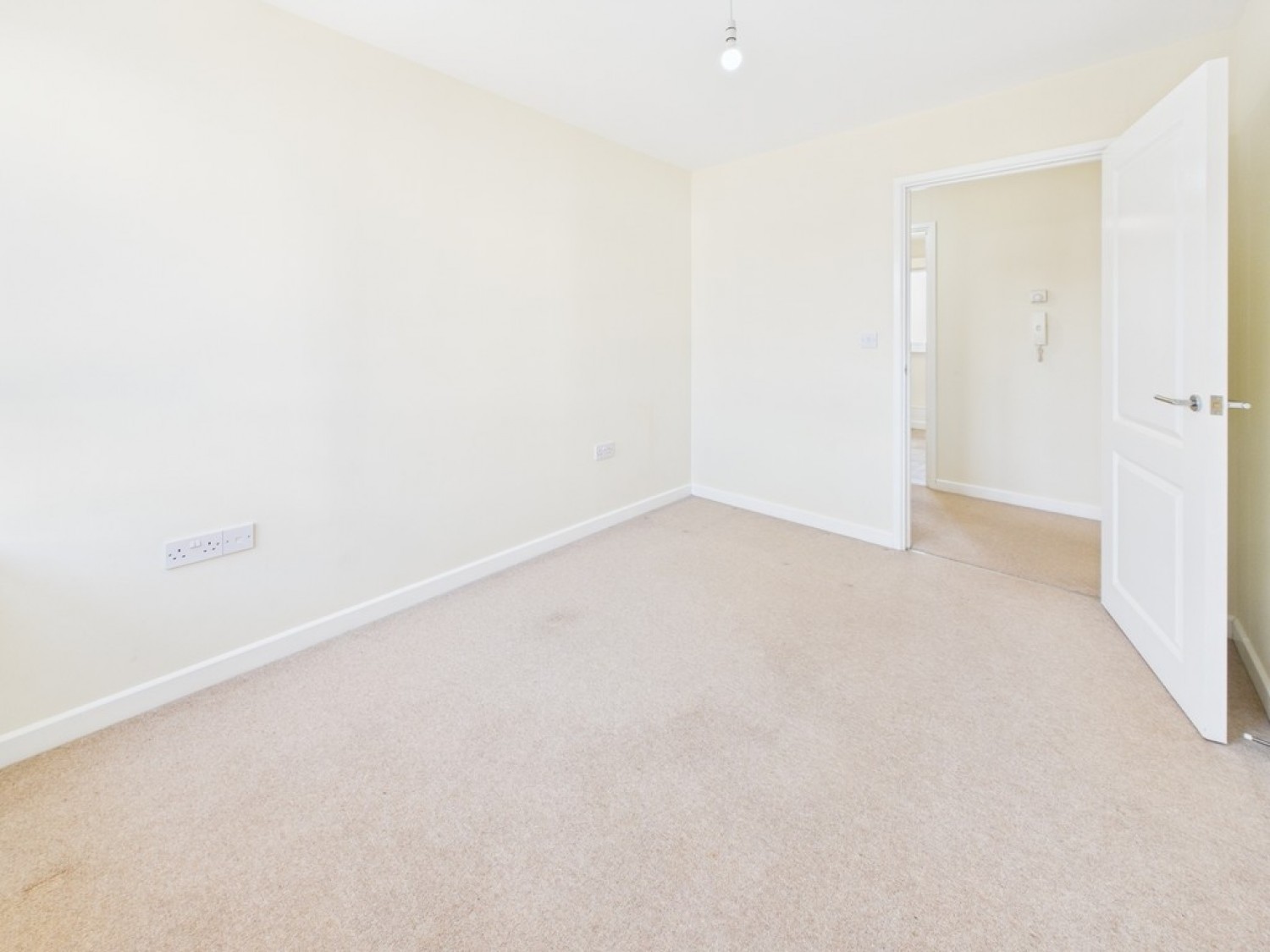 2 bedroom Flat for Sale Derriford, Plymouth, Devon