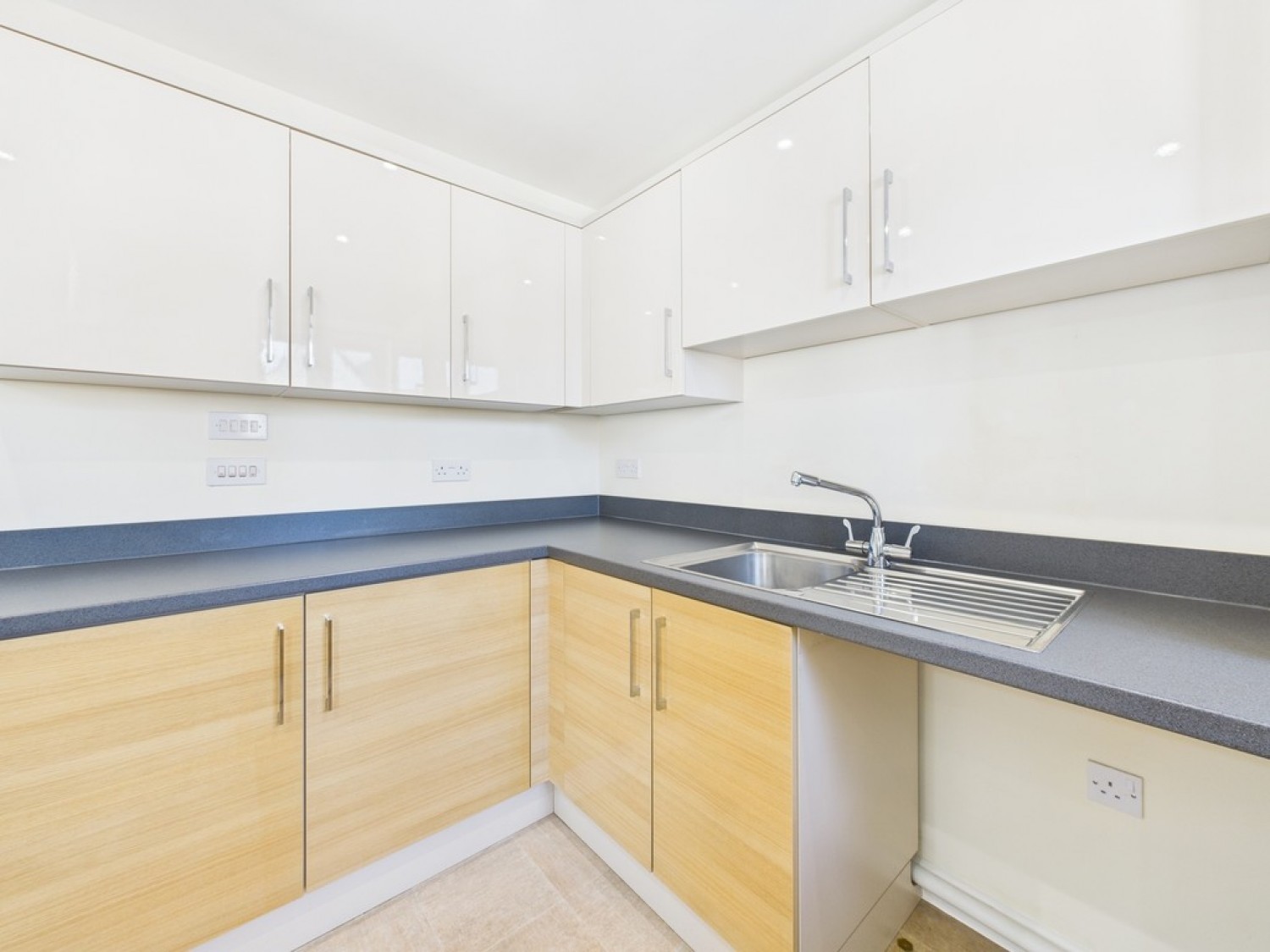 2 bedroom Flat for Sale Derriford, Plymouth, Devon