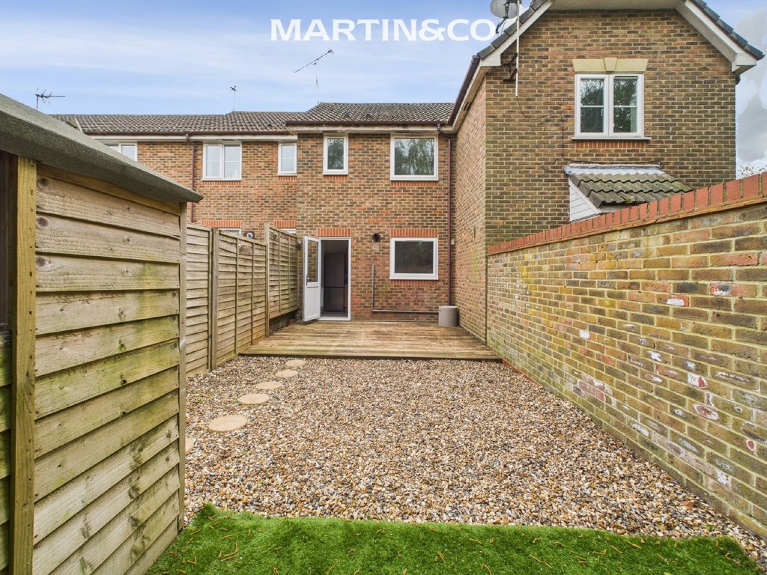 Samian Place, Binfield