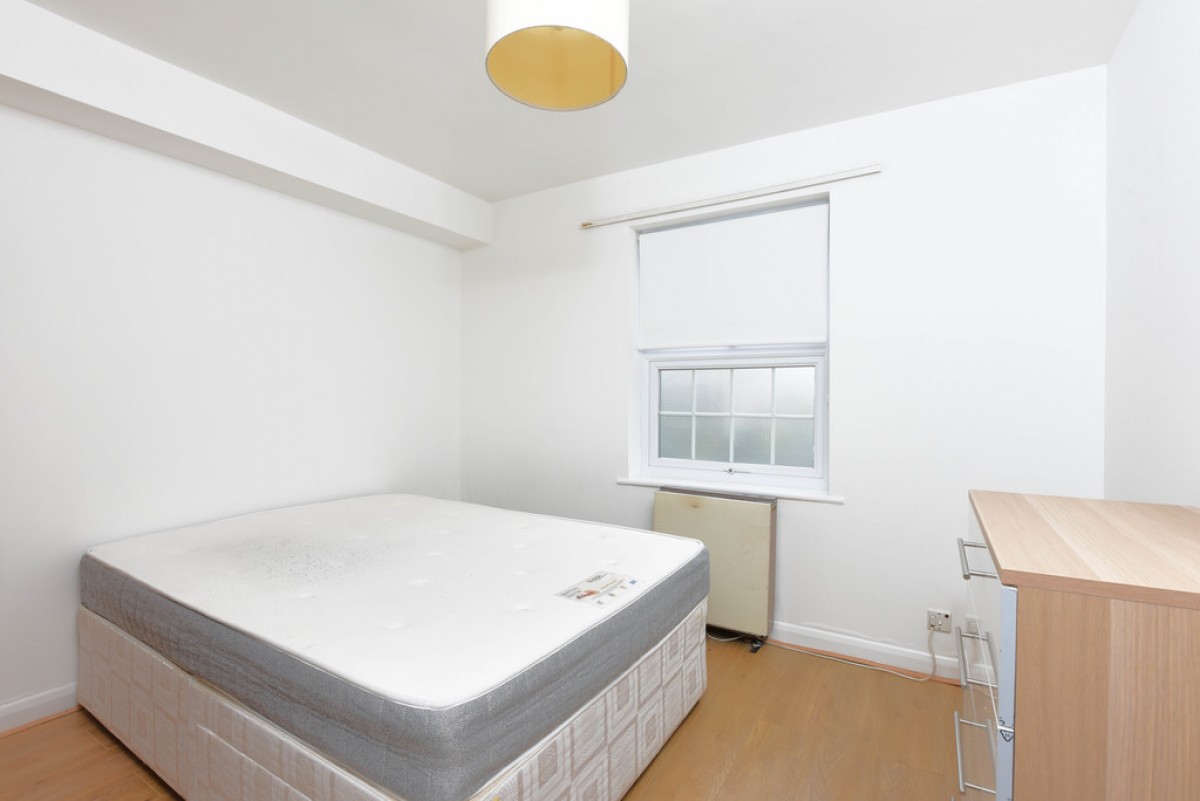 Milton Gardens, Wokingham