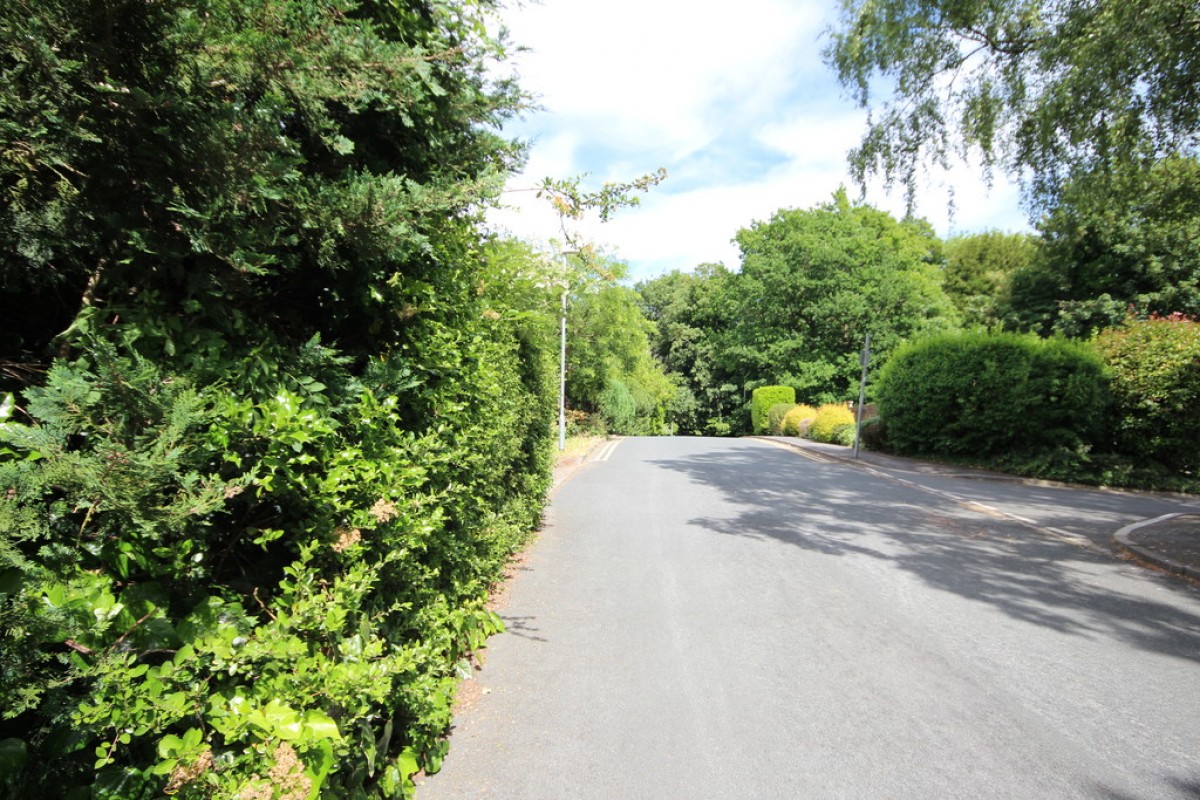 Milton Gardens, Wokingham