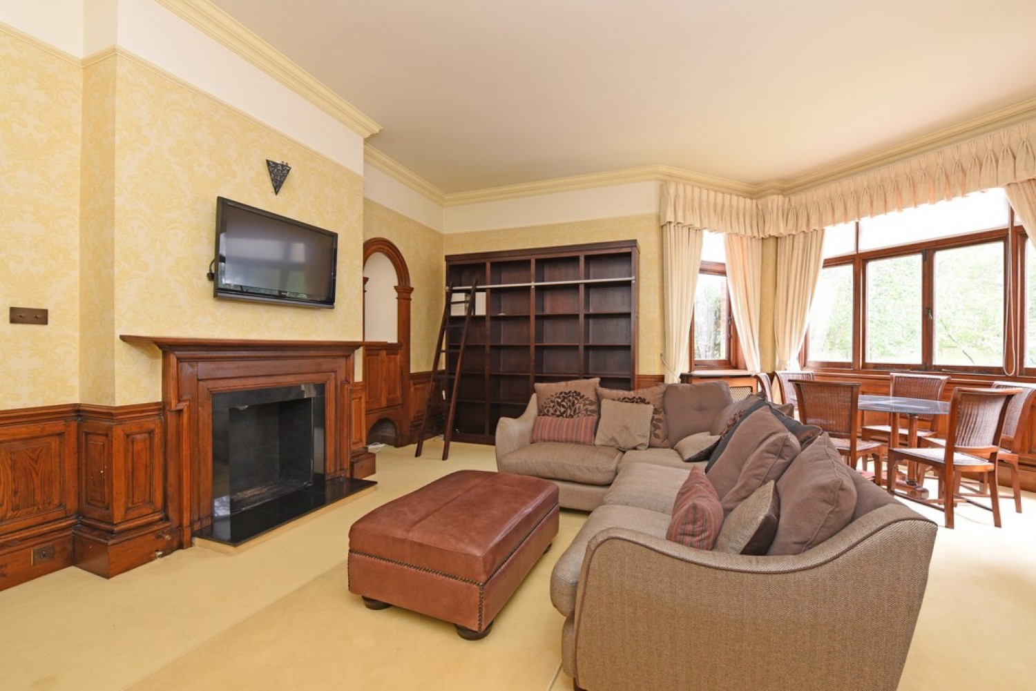 3 bedroom Flat for Letting Hermitage Drive, Ascot