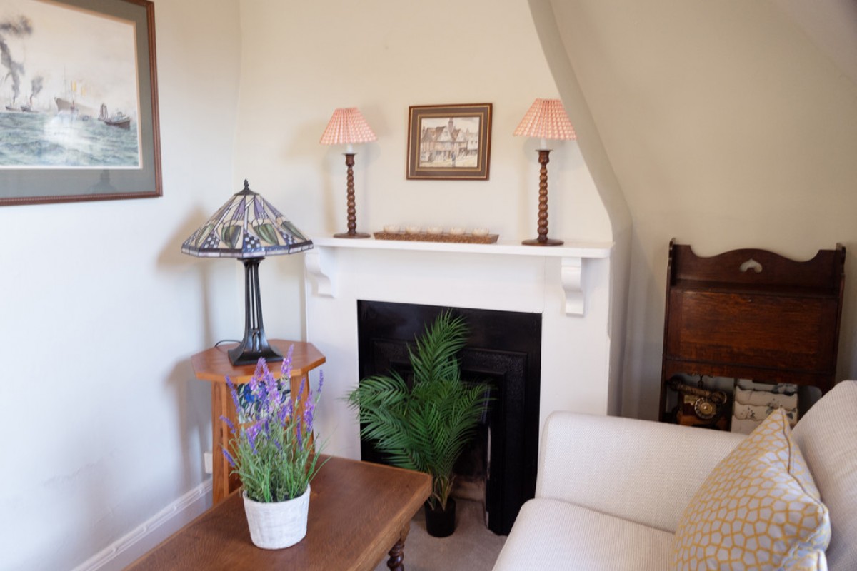 Lower Basildon - 5 mins drive Pangbourne &amp; Goring