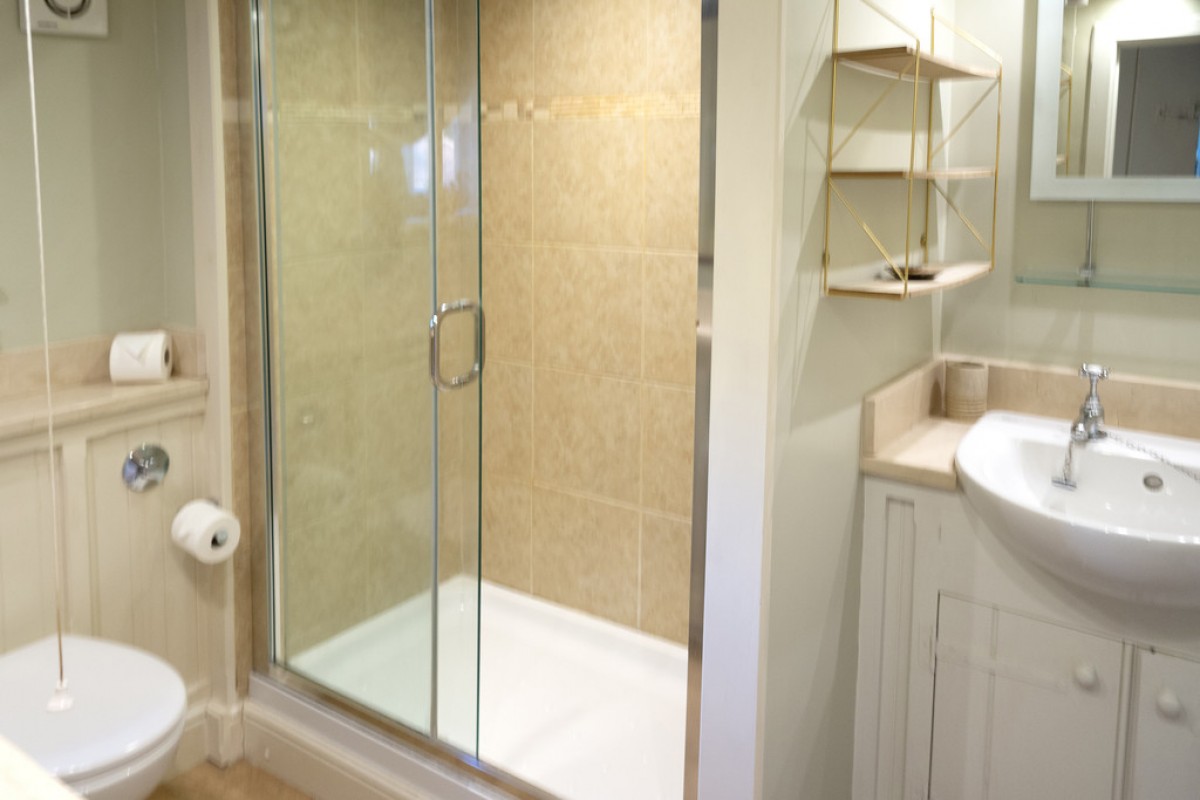 Lower Basildon - 5 mins drive Pangbourne &amp; Goring