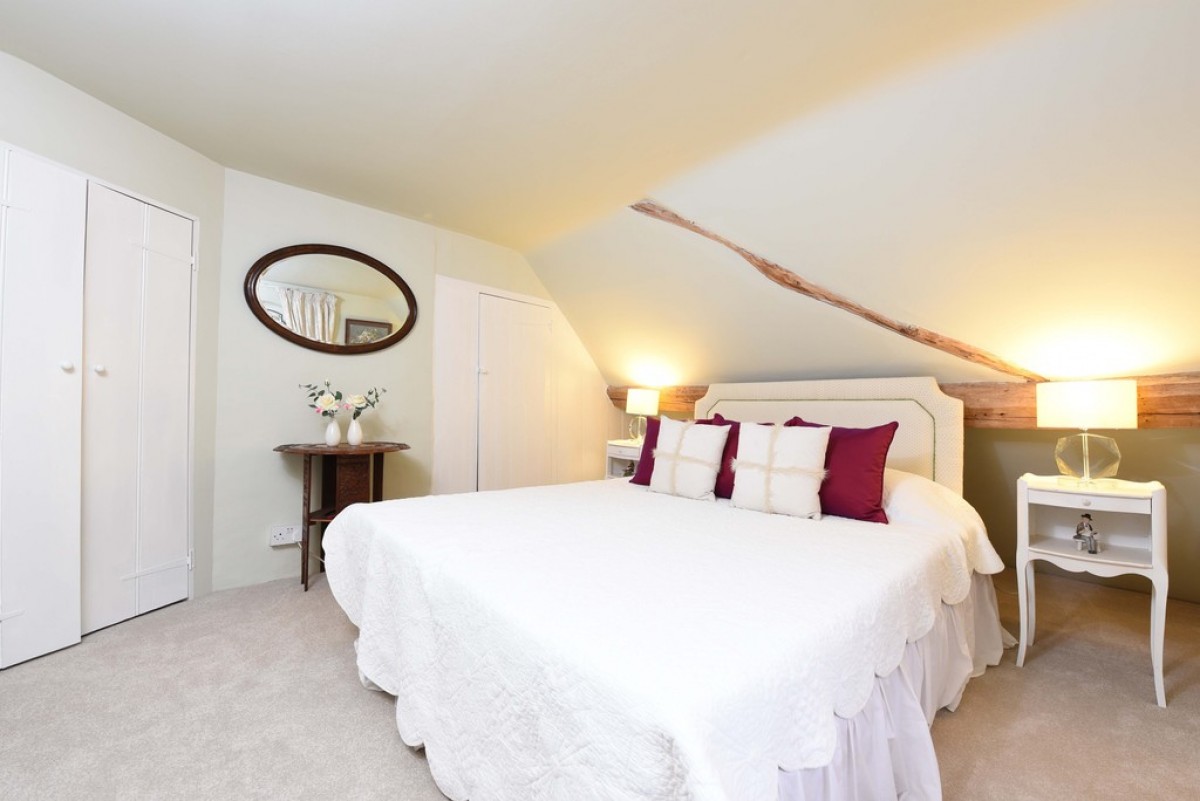 Lower Basildon - 5 mins drive Pangbourne &amp; Goring