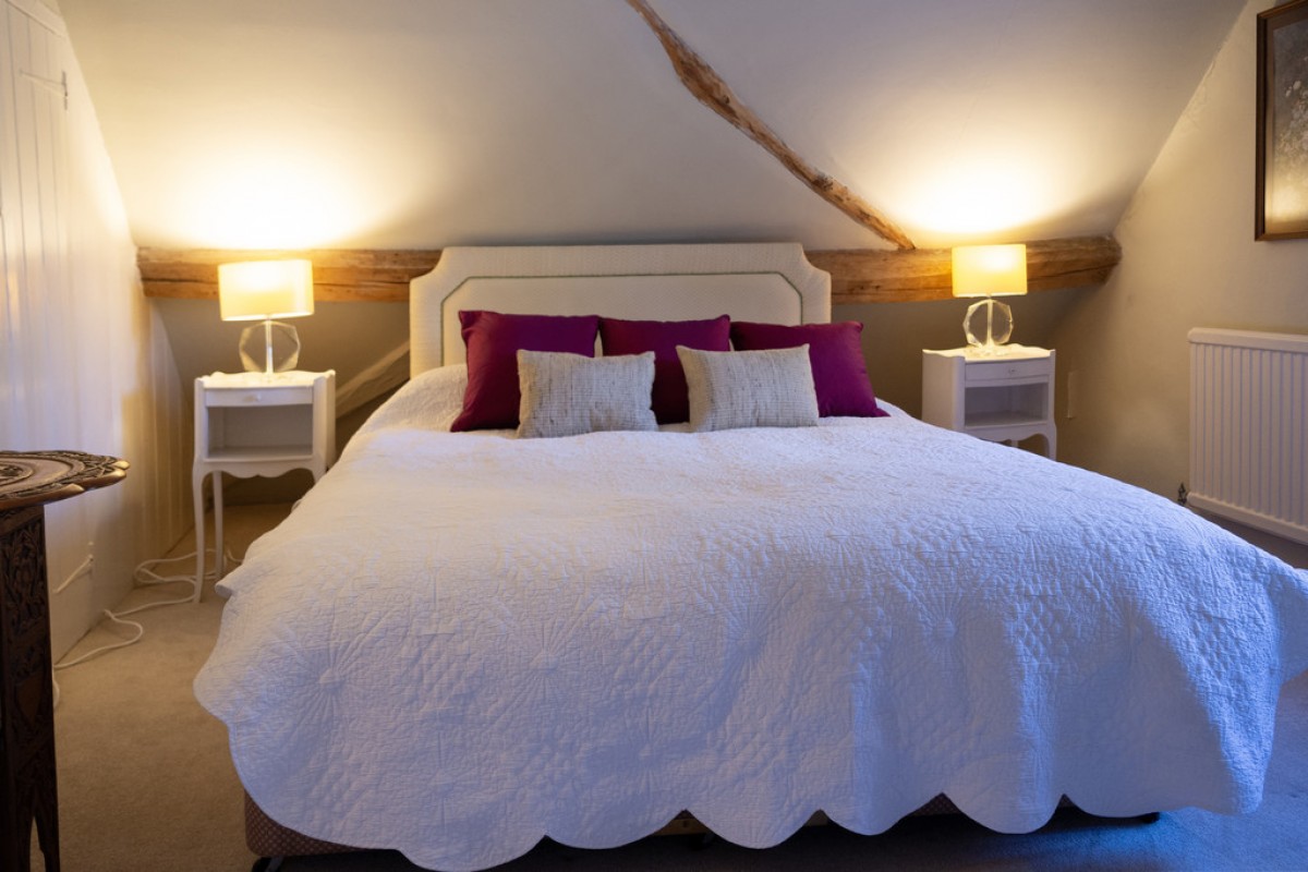 Lower Basildon - 5 mins drive Pangbourne &amp; Goring