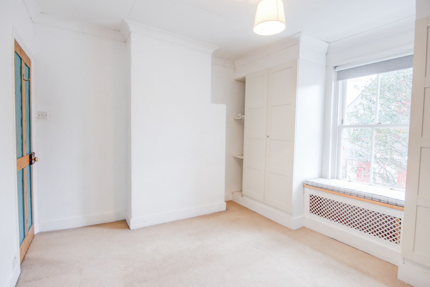 2 bedroom House for Letting Easthampstead Road, Wokingham
