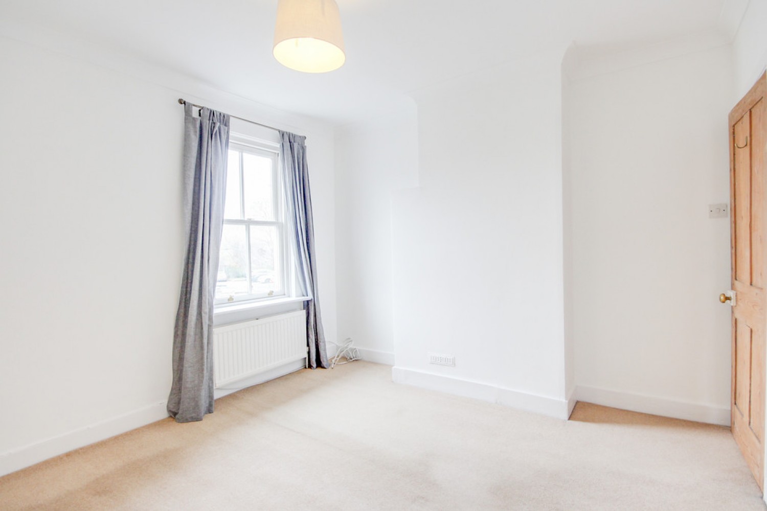 2 bedroom House for Letting Easthampstead Road, Wokingham