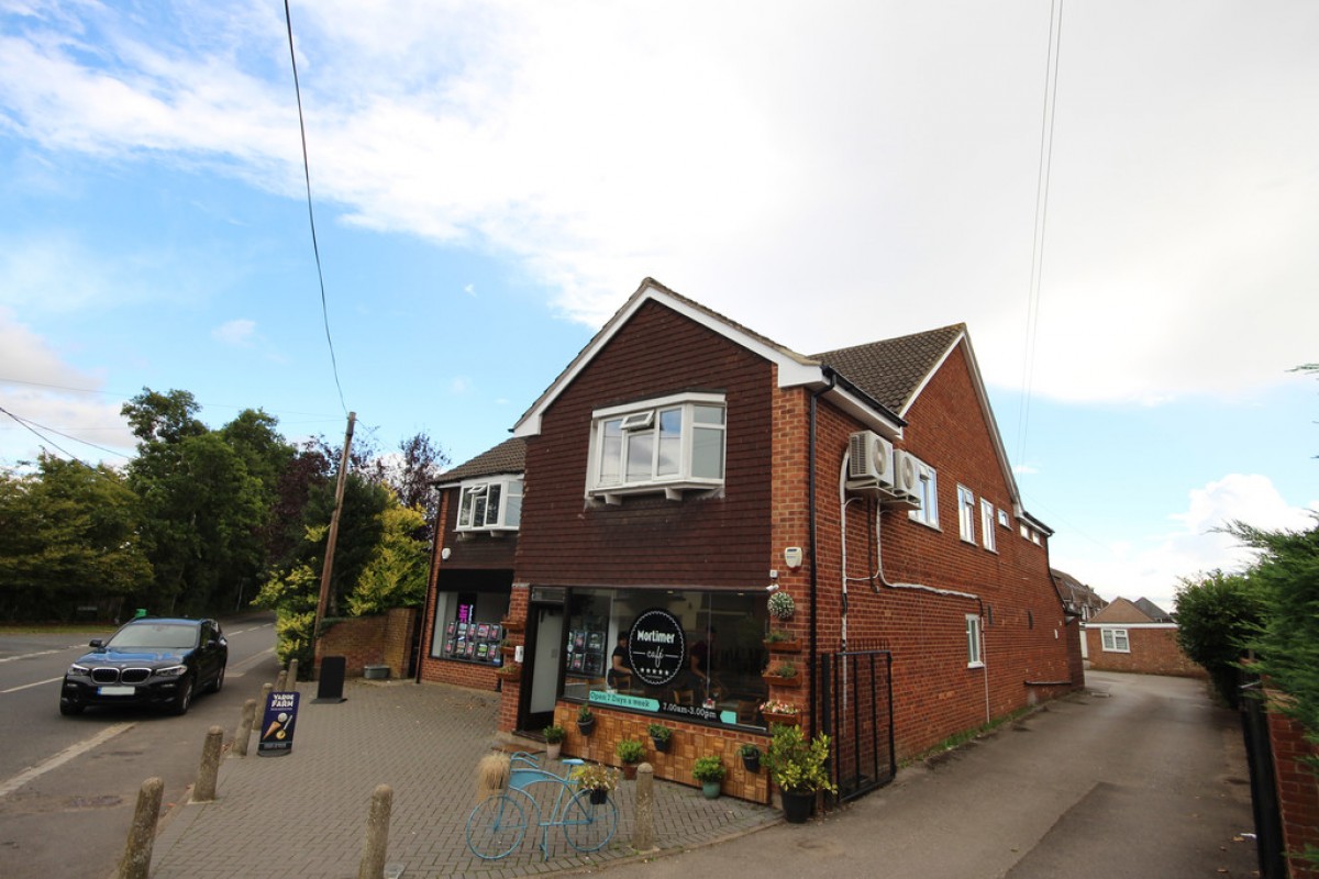 Victoria Road, Mortimer