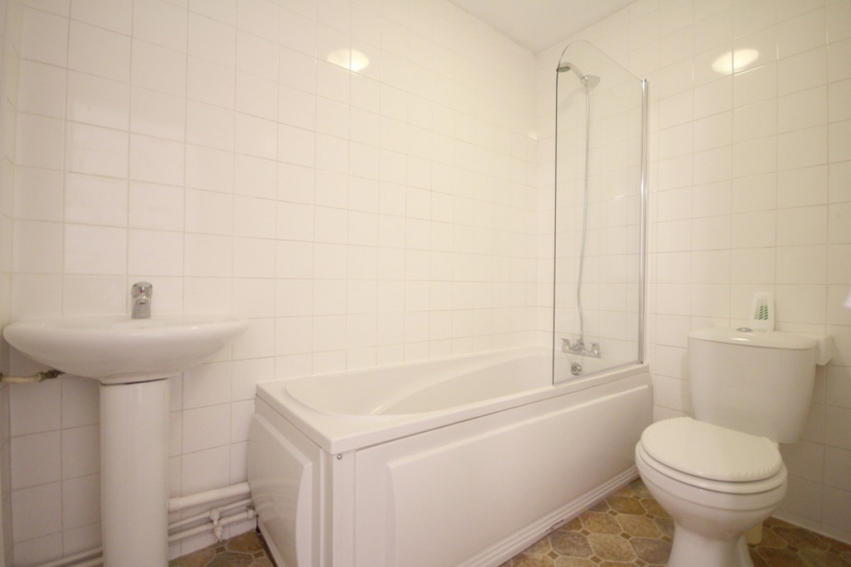 Victoria Road, Mortimer