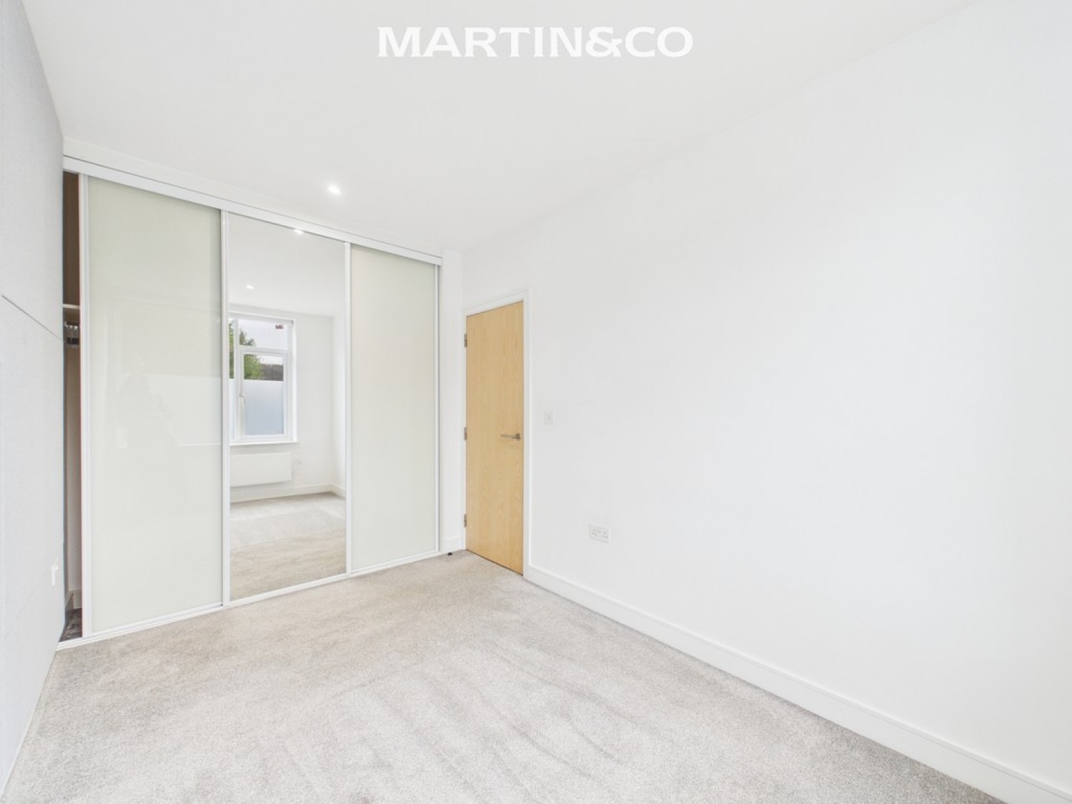 1 bedroom Flat for Letting Charles House , Toutley Road