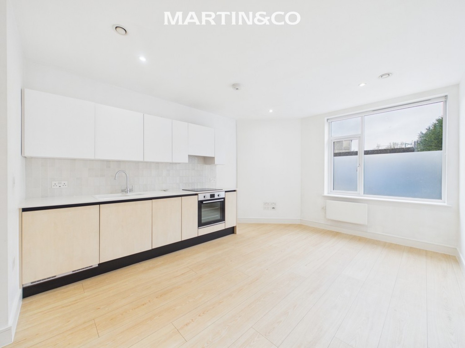 1 bedroom Flat for Letting Charles House , Toutley Road