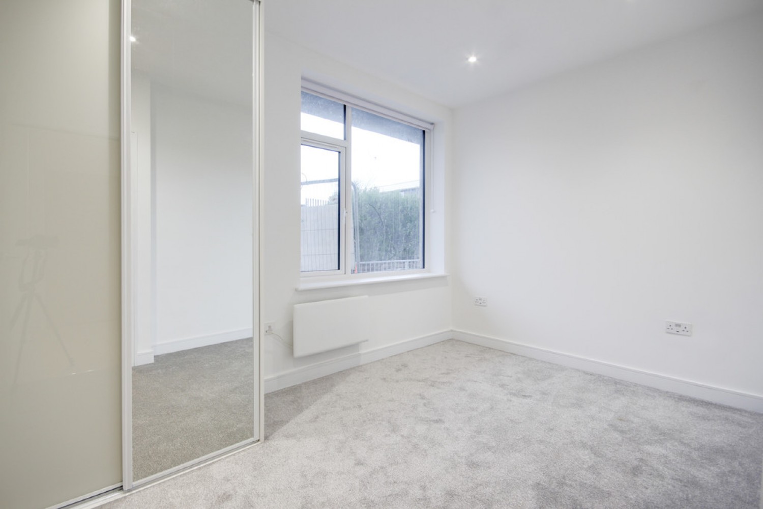 1 bedroom Flat for Letting Charles House , Toutley Road