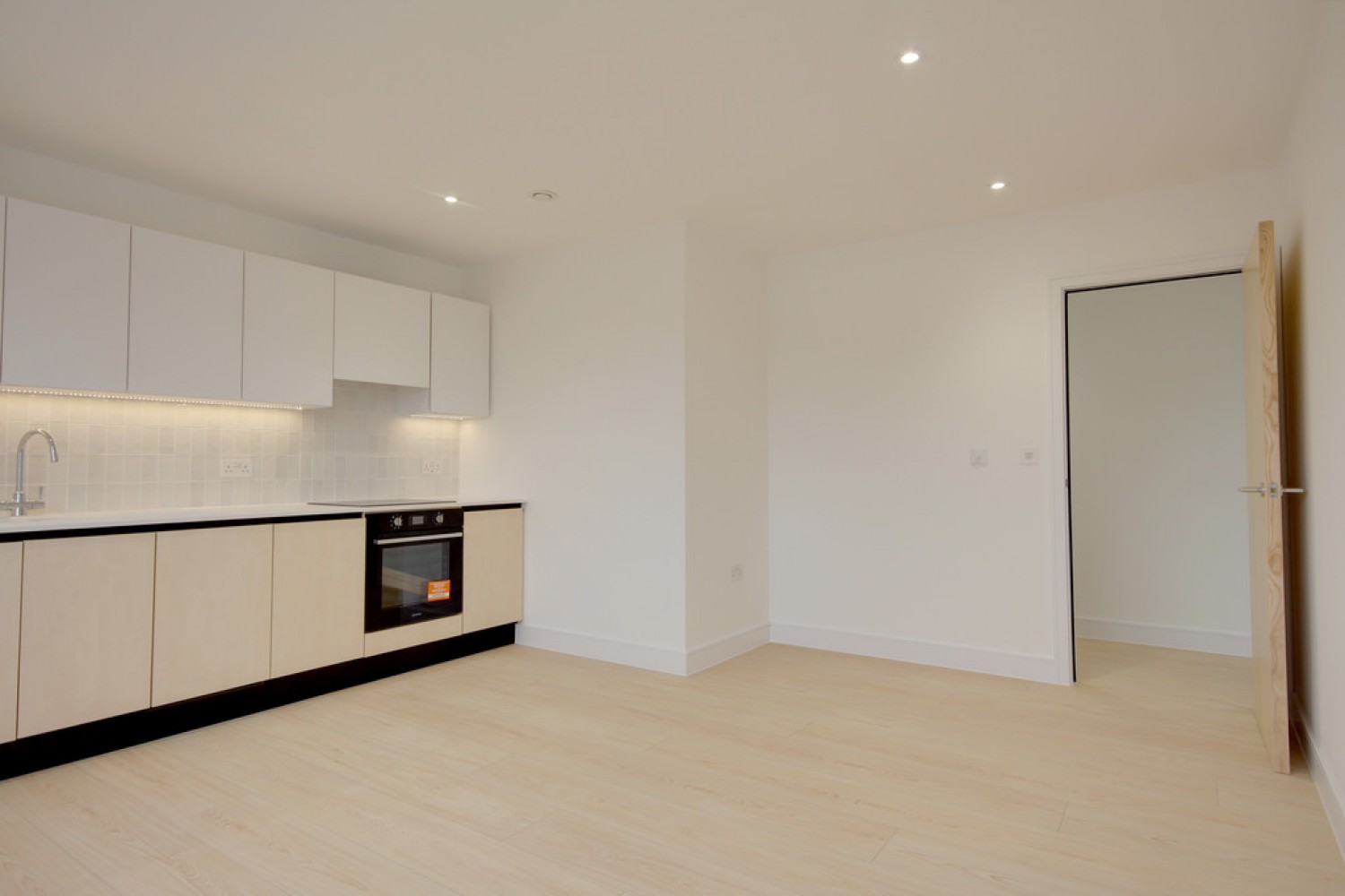 2 bedroom Flat for Letting Toutley Road , Wokingham