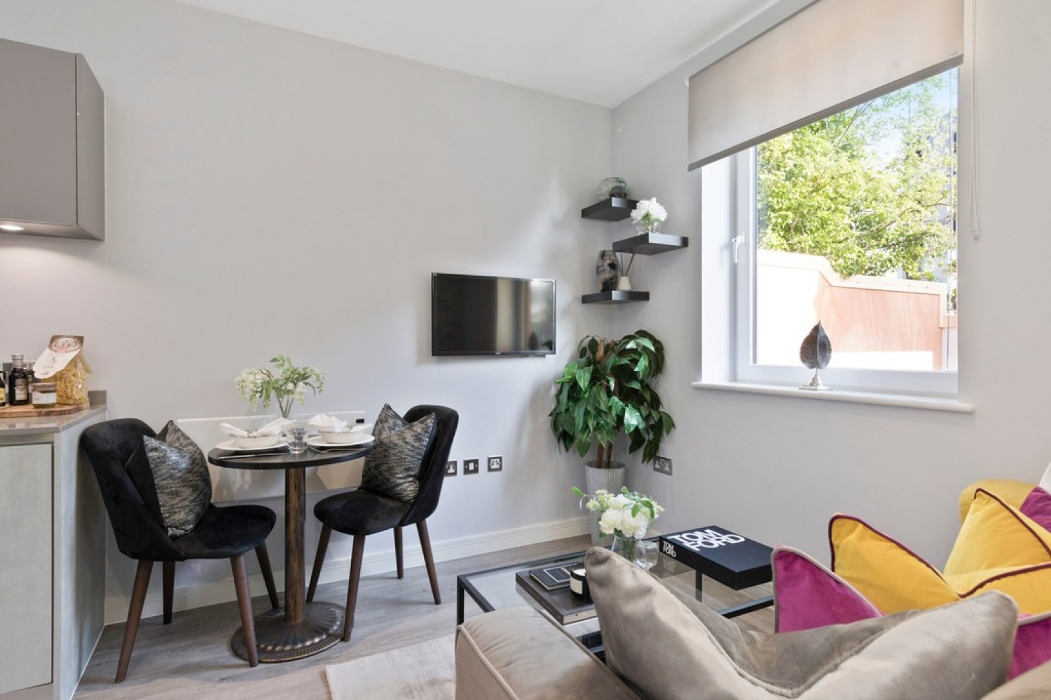1 bedroom Flat for Letting Abbey House Bracknell