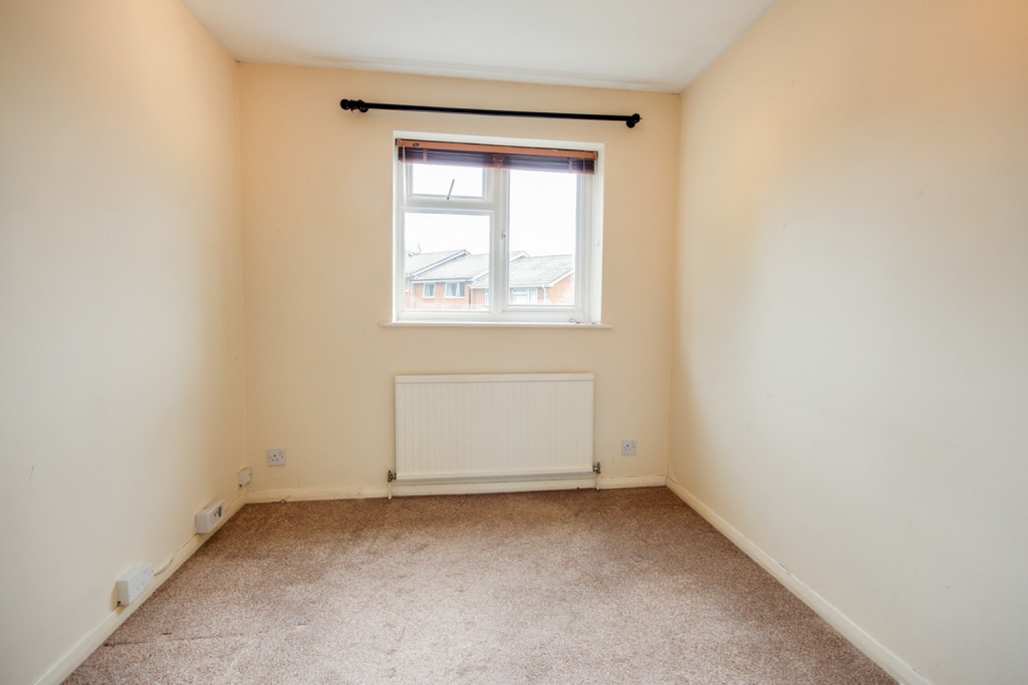 3 bedroom House for Letting Mornington Avenue, Finchampstead