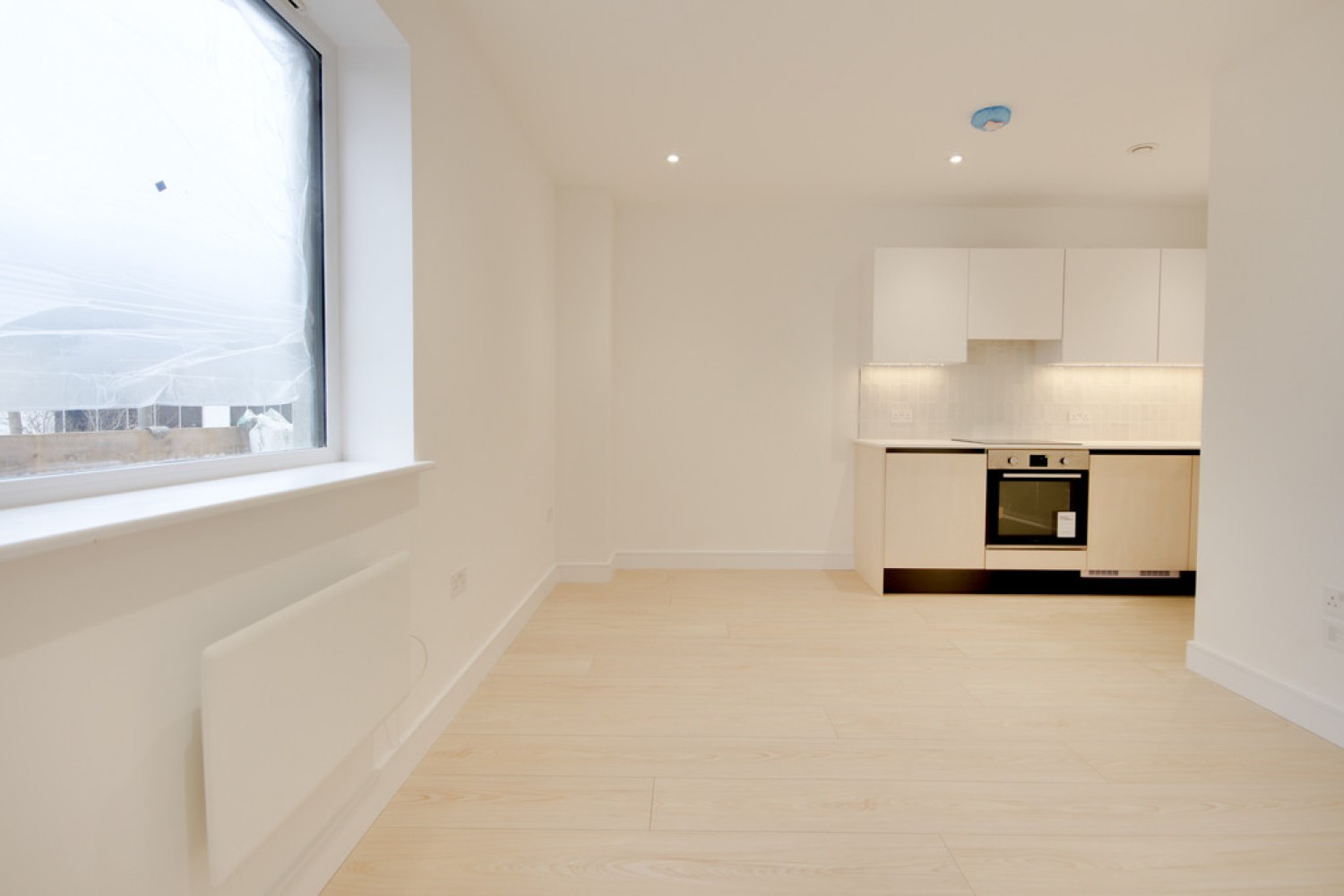 1 bedroom Flat for Letting Charles House, Toutley Road