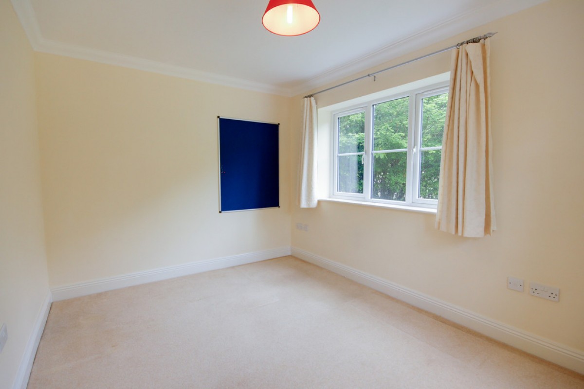 Nine Mile Ride, Wokingham