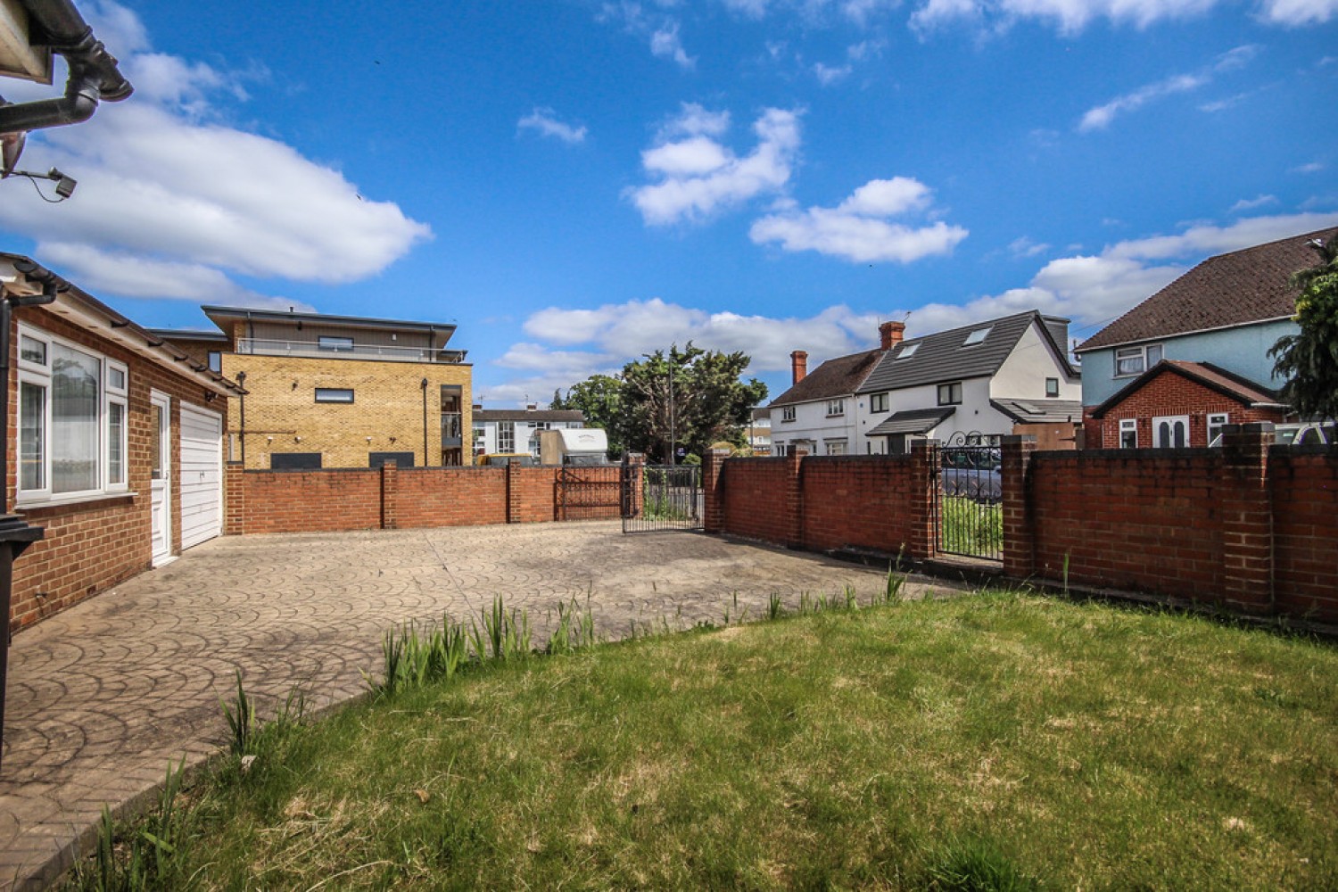 Harrow Lane, Maidenhead
