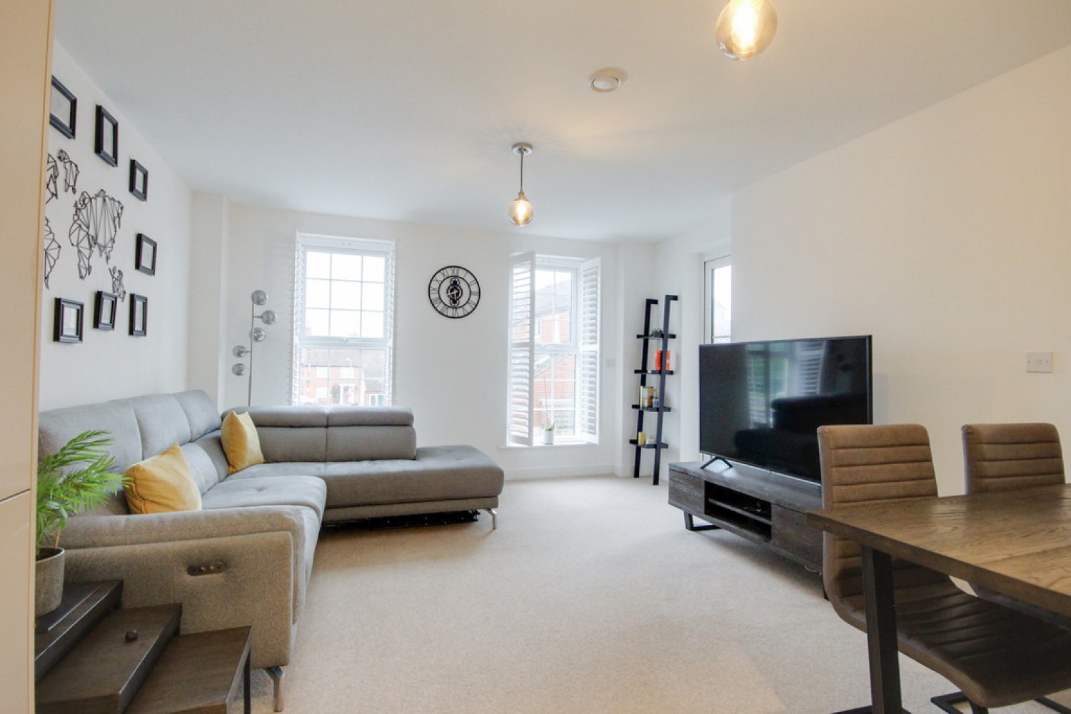 Saxons Court, Wokingham