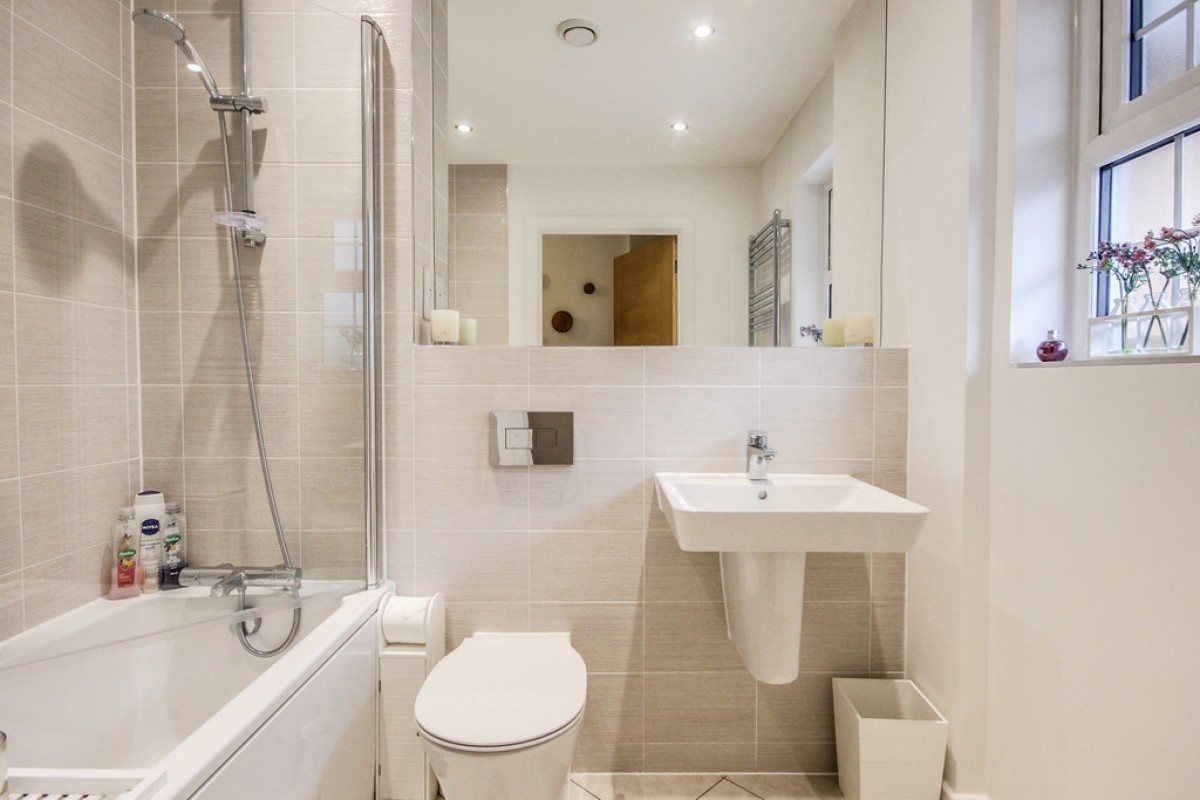 Saxons Court, Wokingham