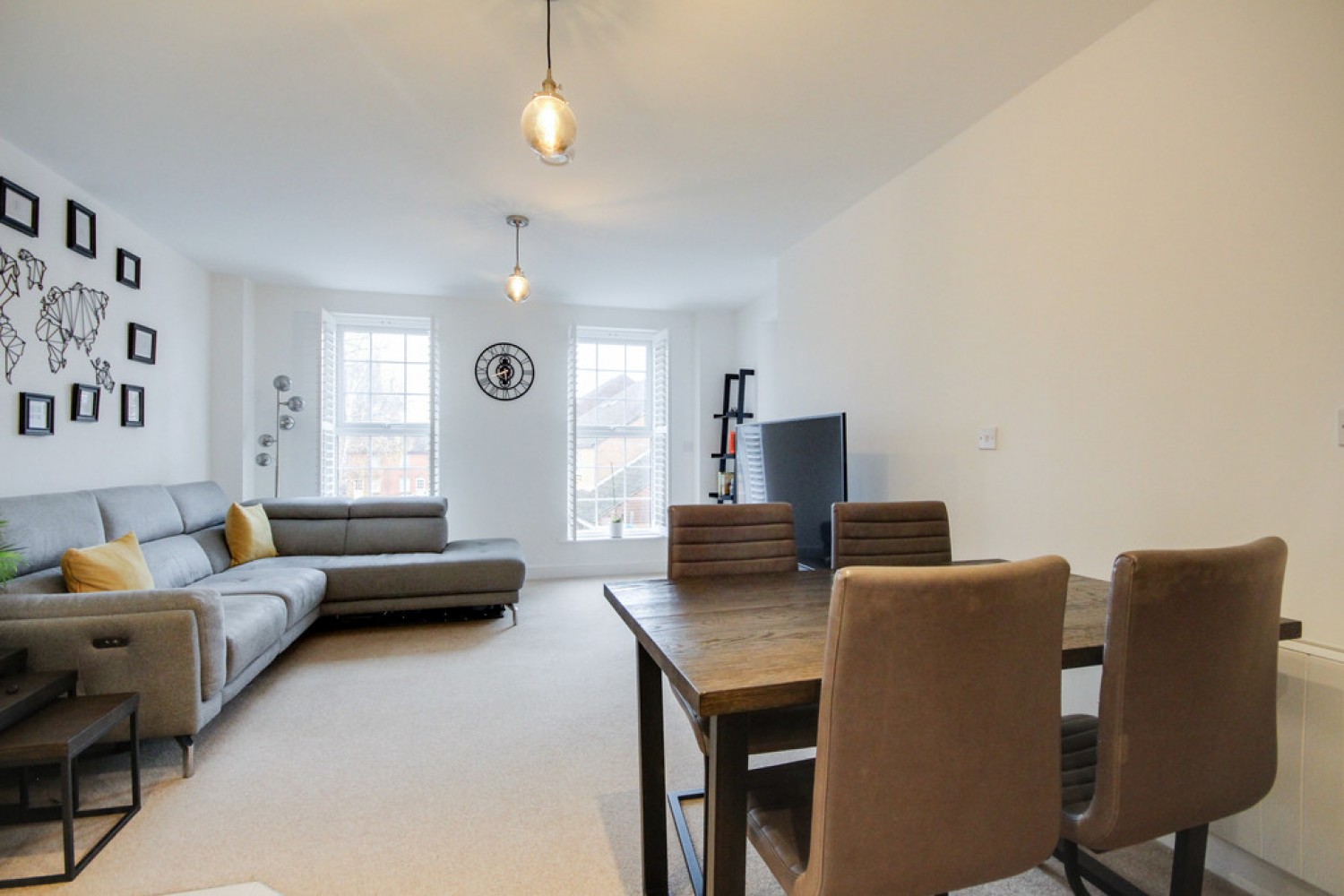 Saxons Court, Wokingham