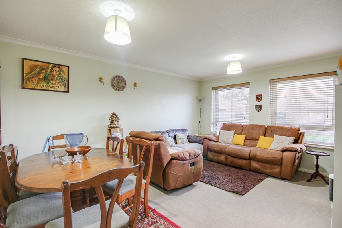 Sharonelle Court, Wokingham