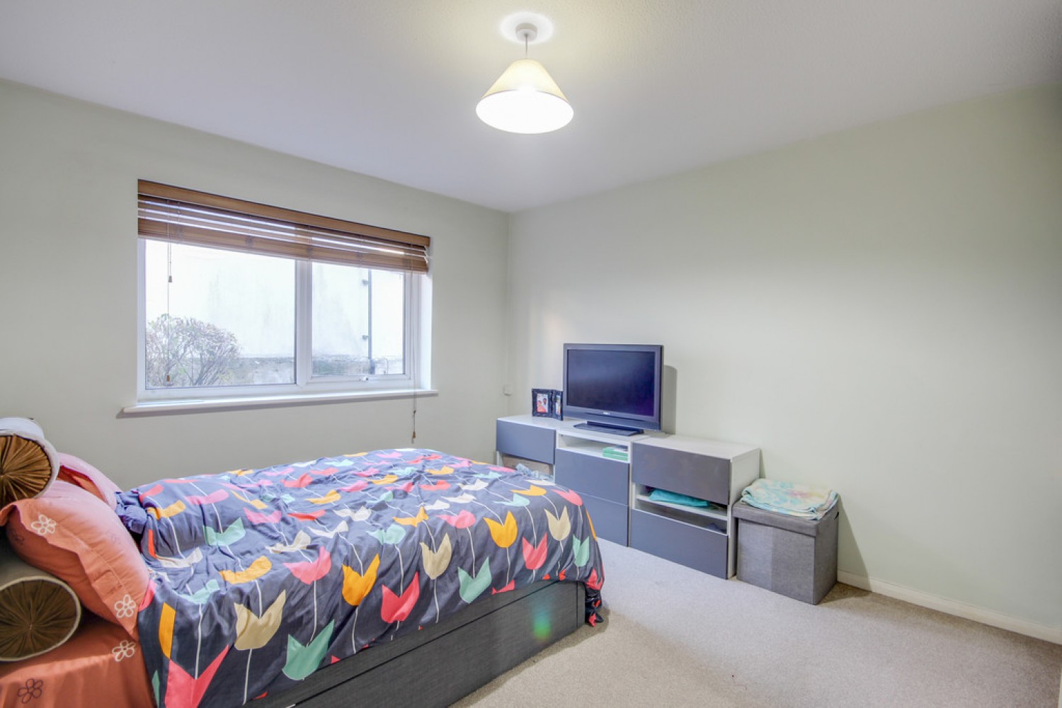 Sharonelle Court, Wokingham