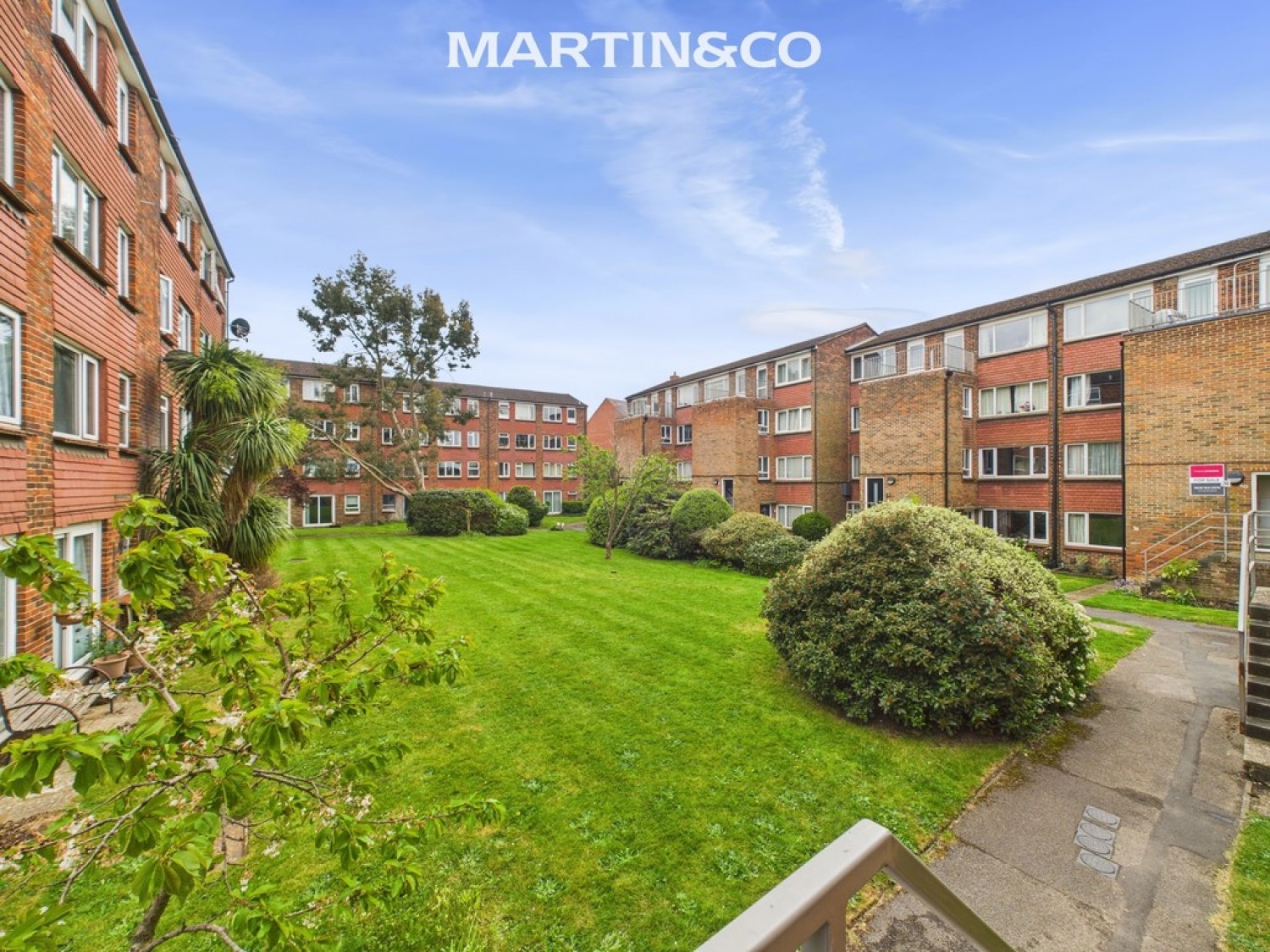 2 bedroom Flat for Letting Ellison Way, Wokingham