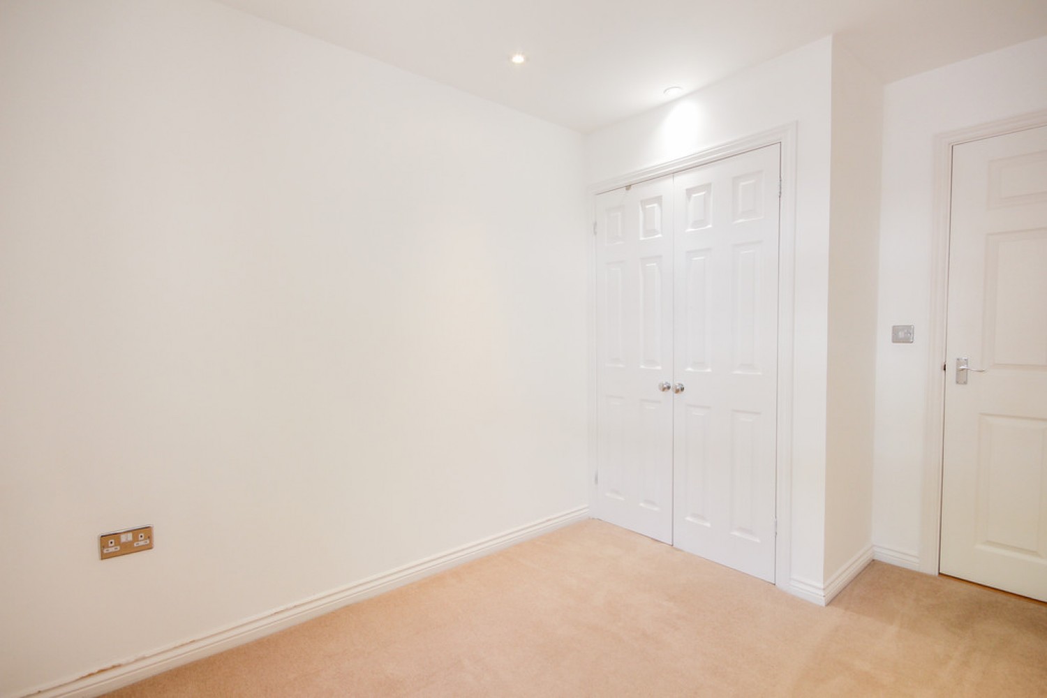 2 bedroom House for Letting London Road