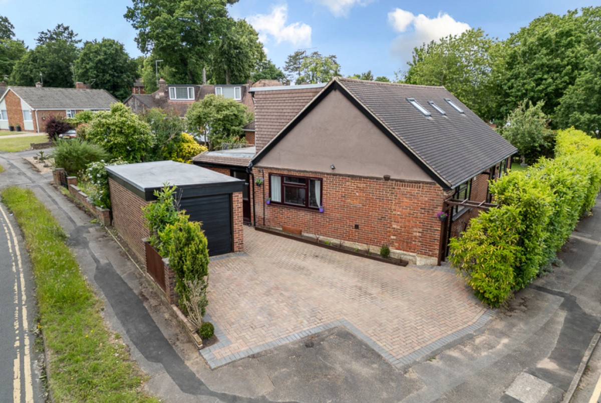 Oaklands Drive, Wokingham