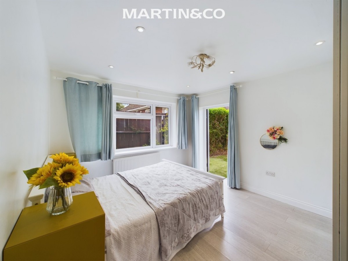 Oaklands Drive, Wokingham