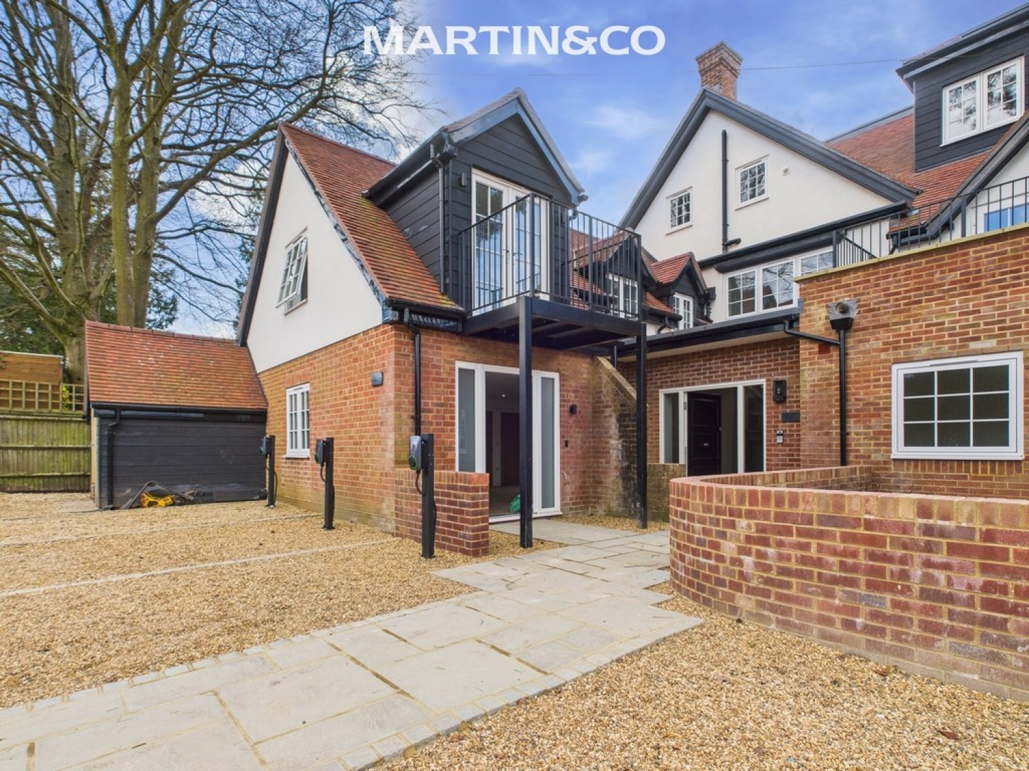 Oakingham Court, 18 Heath Hill Road North