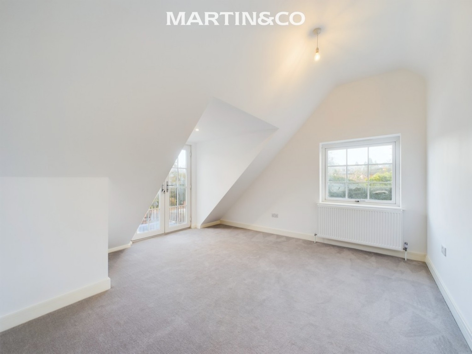 Oakingham Court, 18 Heath Hill Road North