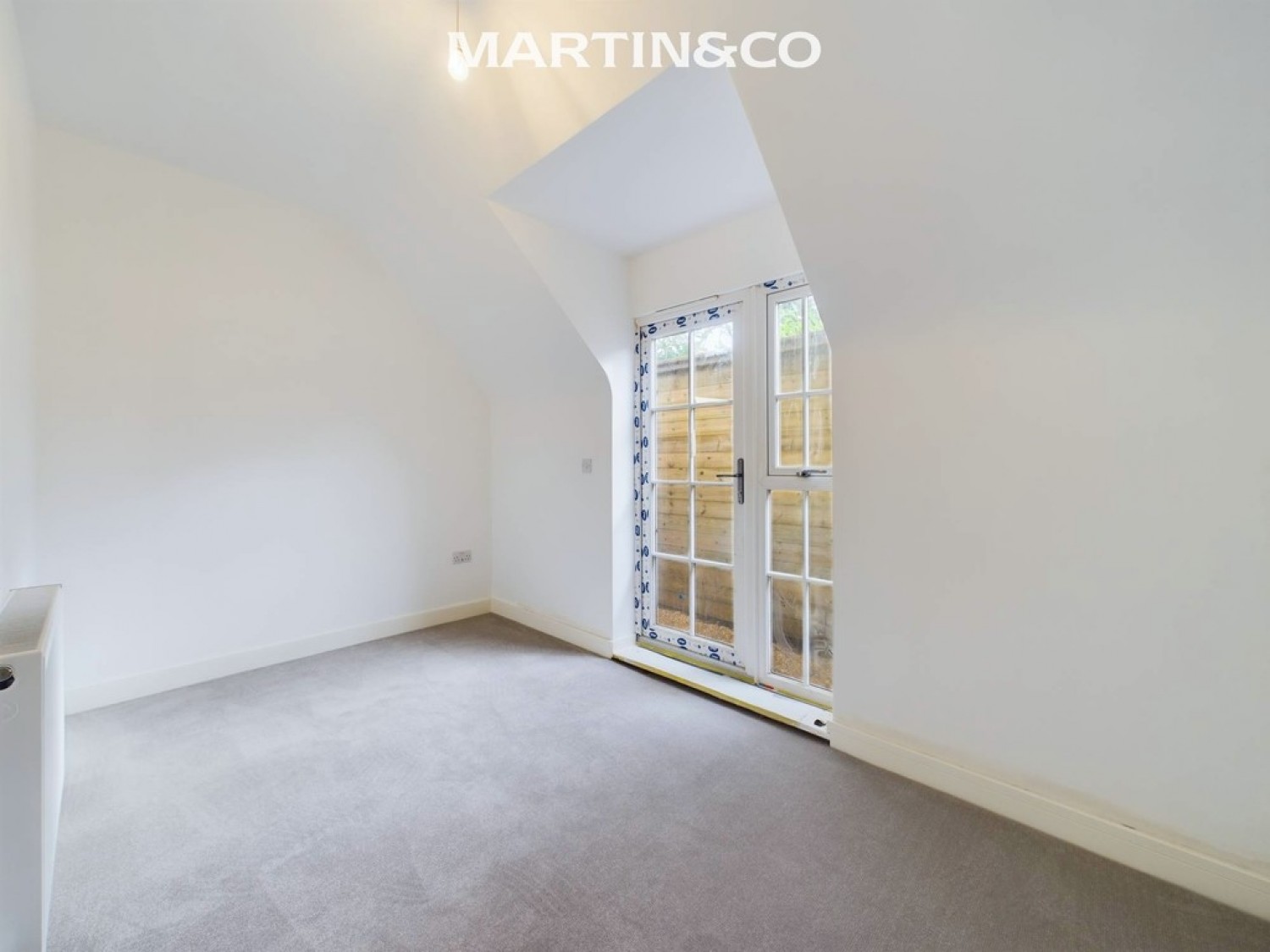 Oakingham Court, 18 Heath Hill Road North