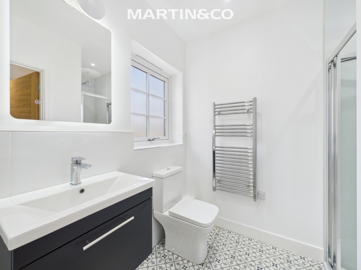 Oakingham Court, Heath Hill Road North