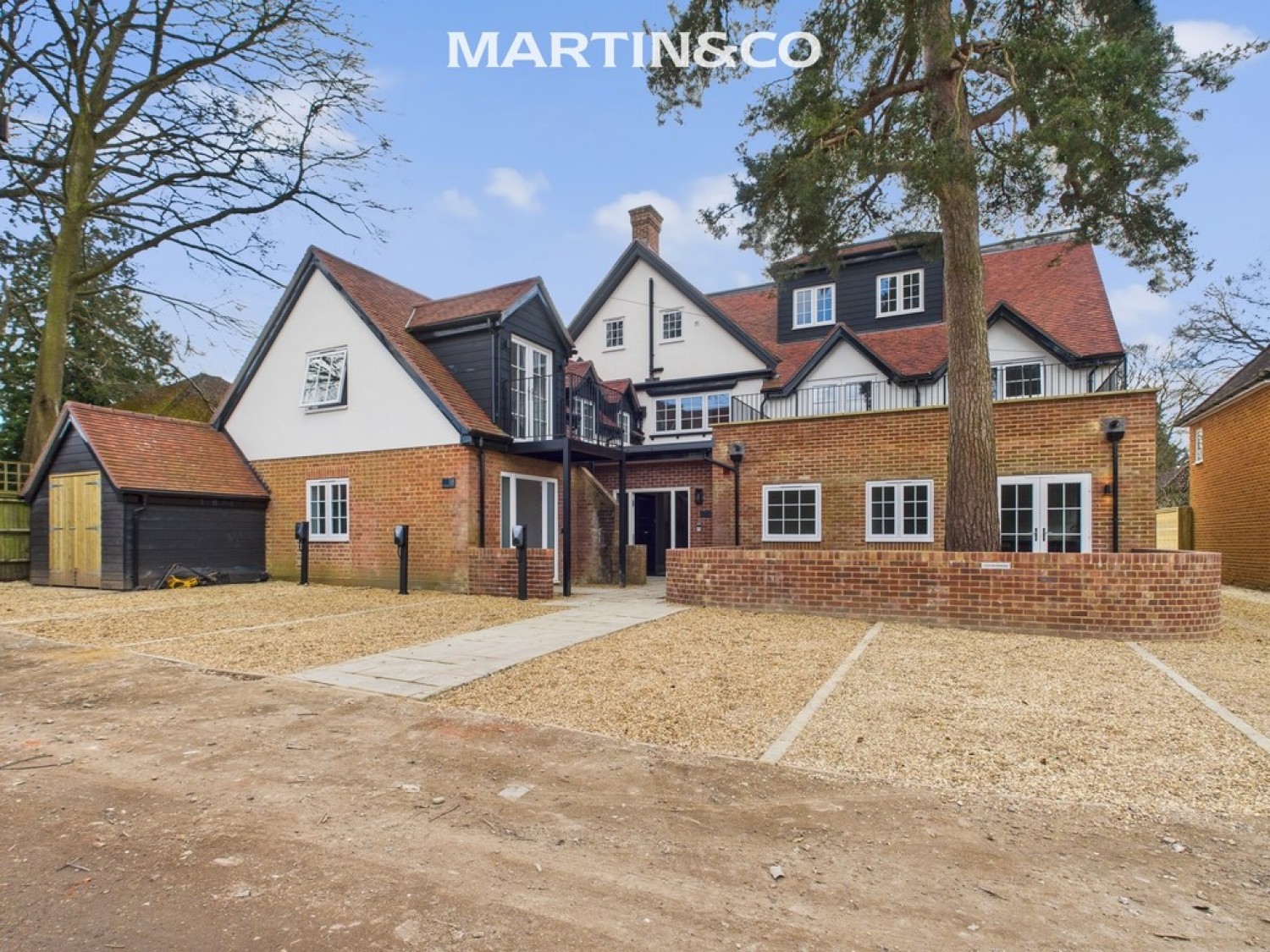 Oakingham Court, Heath Hill Road North