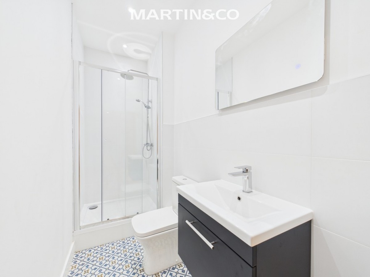 Oakingham Court, Heath Hill Road North