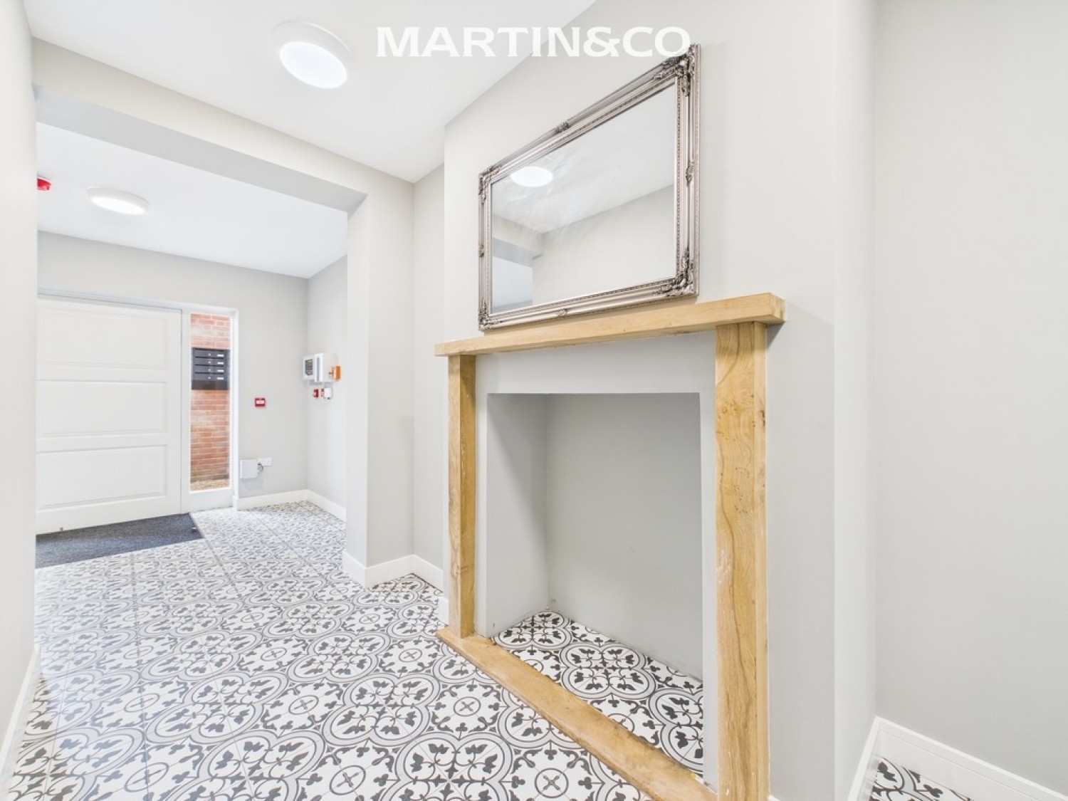 2 bedroom Flat for Sale Oakingham Court, Heath Hill Road North