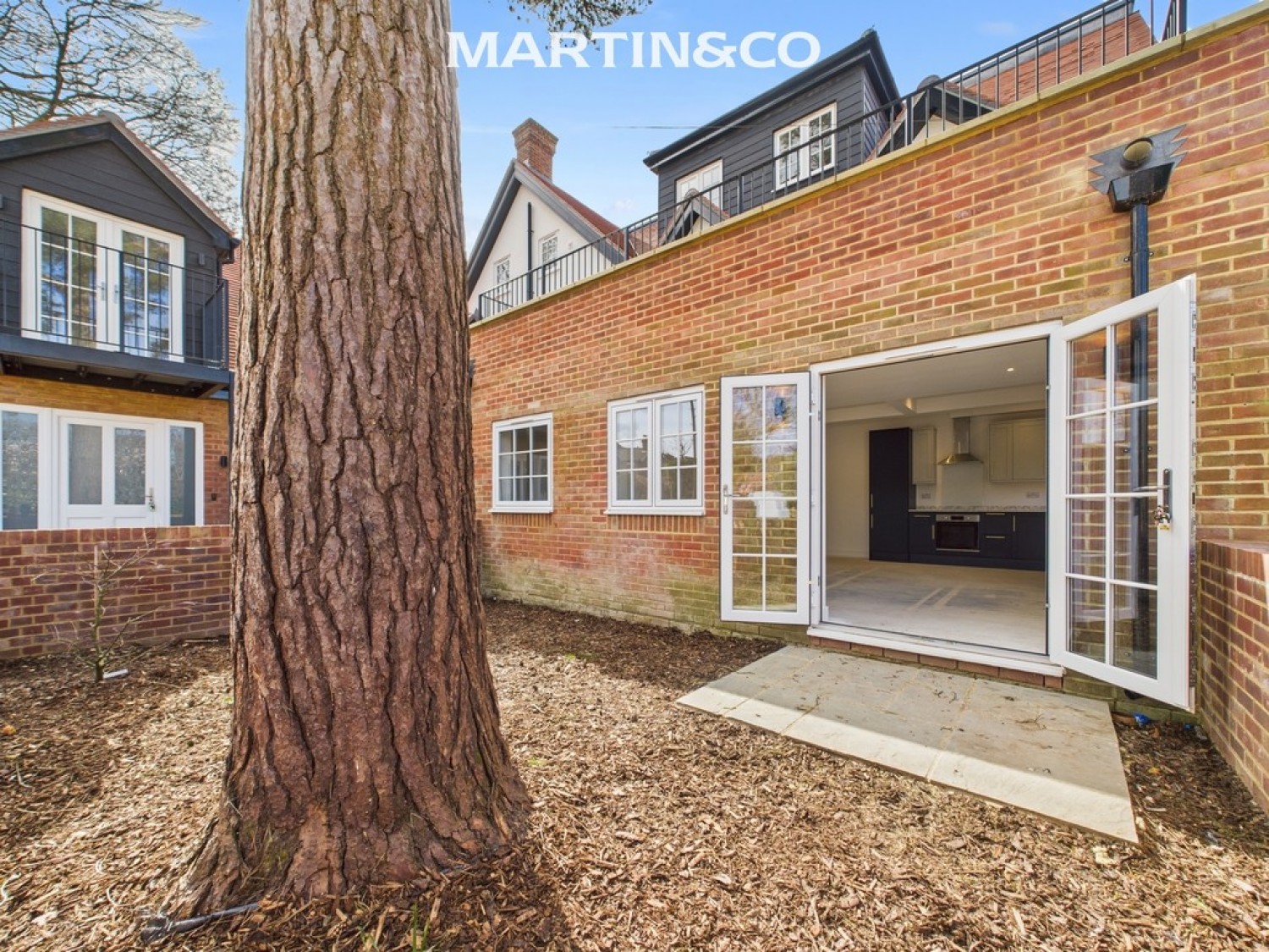 Oakingham Court, Heath Hill Road North