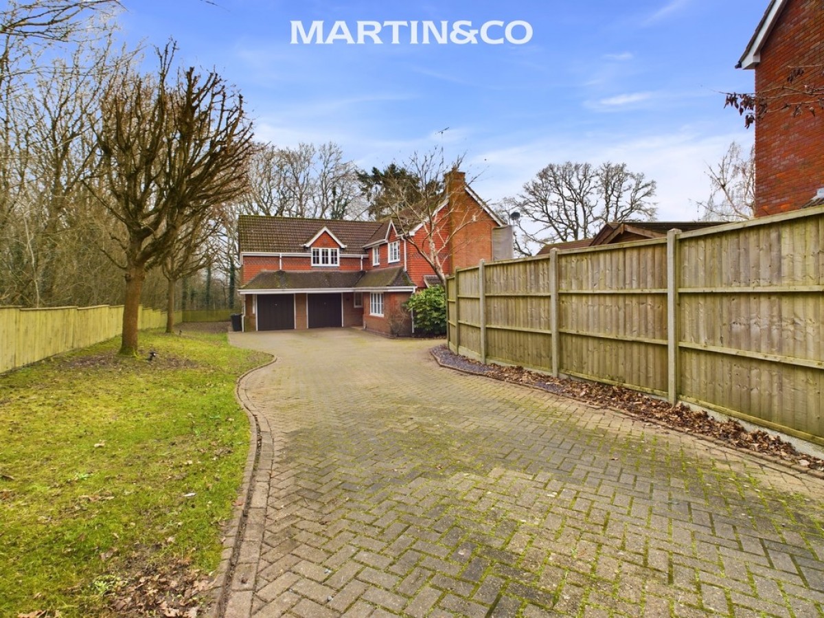 Montague Close, Wokingham