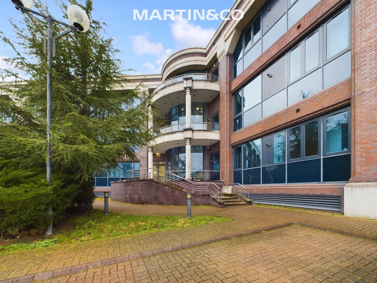 Opladen Way, Bracknell